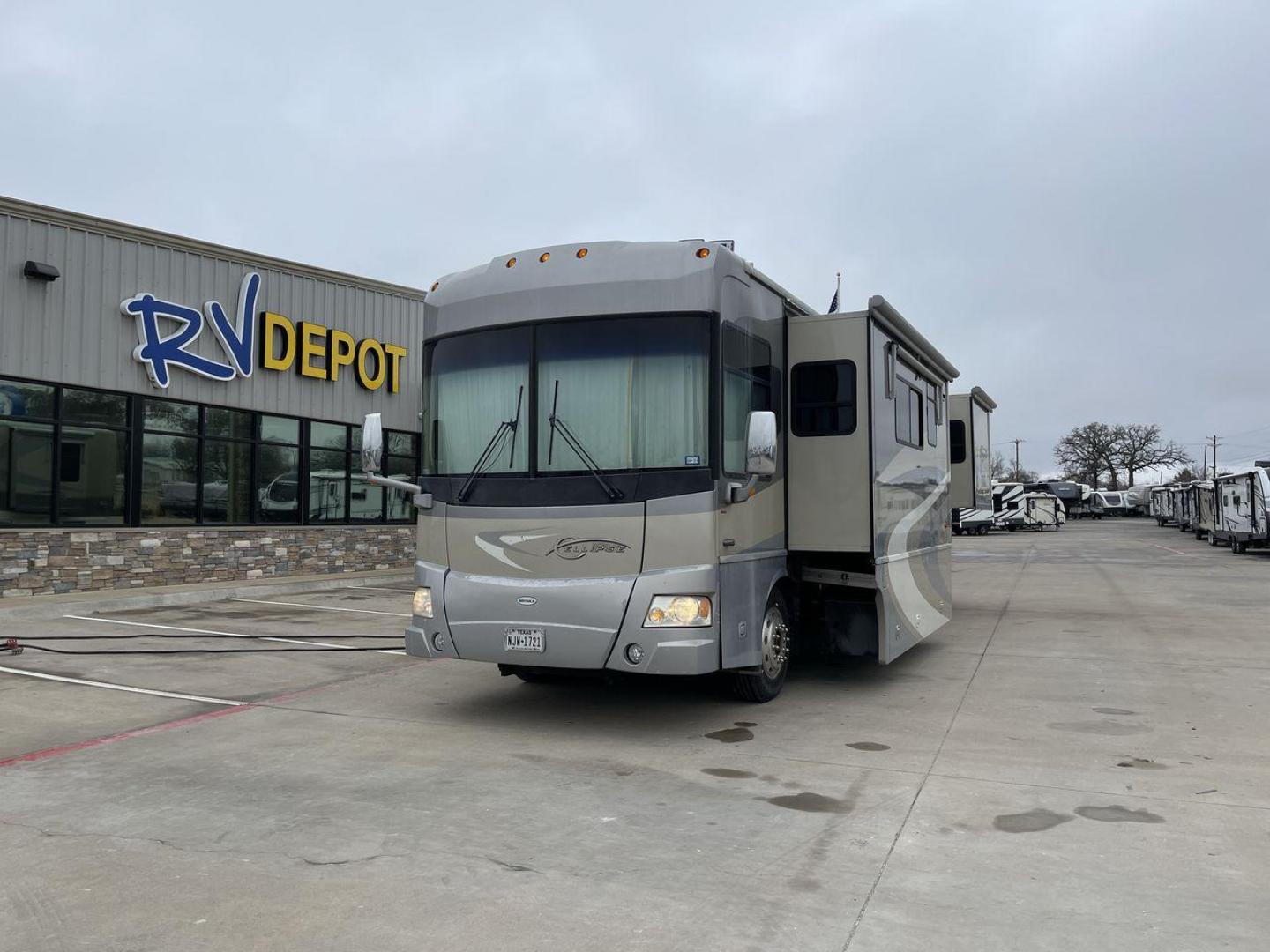 2006 BLUE ITASCA ELLIPSE 40FD - (4UZACKDC56C) , Length: 39 ft | Dry Weight: 32000 lbs | Gross Weight: 42000 lbs transmission, located at 4319 N Main Street, Cleburne, TX, 76033, (817) 221-0660, 32.435829, -97.384178 - Here is the 2006 Itasca Ellipse 40FD, a top-of-the-line Class A motorhome designed for road trippers who want the ultimate in comfort and style. It is 39 feet long and weighs 32,000 pounds dry. The inside is very roomy and comfortable, making it perfect for long trips. The gross weight of this RV is - Photo#0