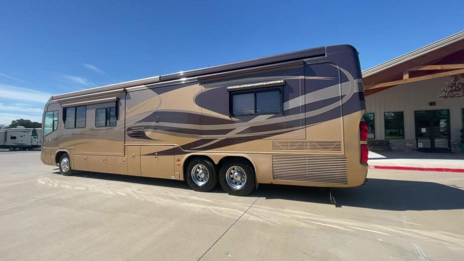 2006 TAN DES MONACO SIGNATURE COMMANDER (1RF17561561) , located at 4319 N Main Street, Cleburne, TX, 76033, (817) 221-0660, 32.435829, -97.384178 - The 2006 Monaco Signature 45 is the ultimate in luxury and speed. It is a diesel pusher motorhome that oozes class and precision engineering. This 45-foot wonder shows how dedicated Monaco is to quality work and new ideas. The Signature 45 has a strong diesel engine and is well-built, so it has a sm - Photo#7