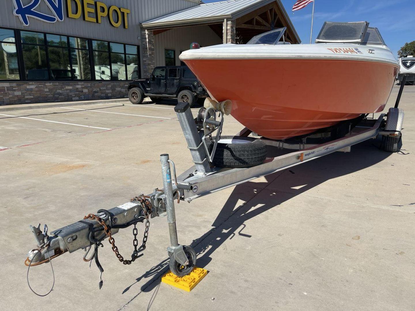 2007 ORANGE BAJA ISLANDER 202 (AGC47079A70) , Length: 21.92 ft. transmission, located at 4319 N Main Street, Cleburne, TX, 76033, (817) 221-0660, 32.435829, -97.384178 - The 2007 Baja Islander 202 is an exciting boat that's great for people who want to have fun on the water. It is great for traveling, water sports, and fishing because it looks good and moves quickly. The Islander 202 is a small but useful 20 feet boat that is easy to move and tow, which makes it a g - Photo#9