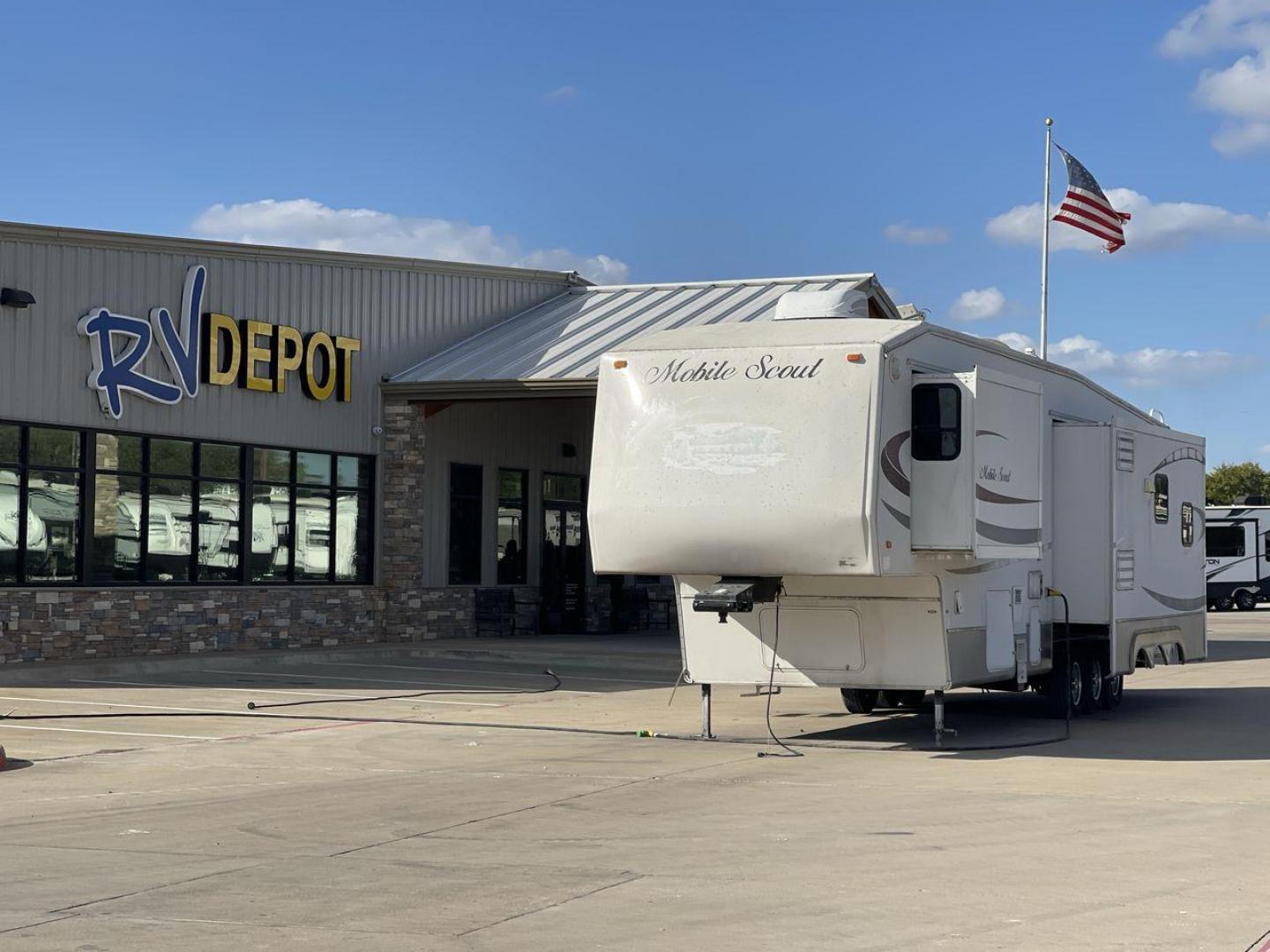 2007 SUNNYBROOK MOBILE SCO (4UBBT0T3071) , located at 4319 N Main Street, Cleburne, TX, 76033, (817) 221-0660, 32.435829, -97.384178 - Photo#0