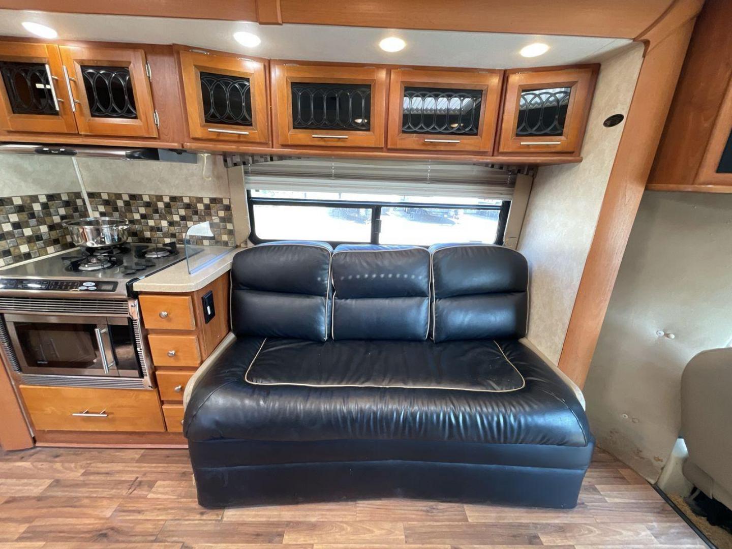 2012 WHITE COACHMEN CONCORD 300TS (1FDXE4FS9BD) , Length: 30.83 ft. | Dry Weight: 12,110 lbs. | Gross Weight: 14,500 lbs. | Slides: 3 transmission, located at 4319 N Main Street, Cleburne, TX, 76033, (817) 221-0660, 32.435829, -97.384178 - Photo#21