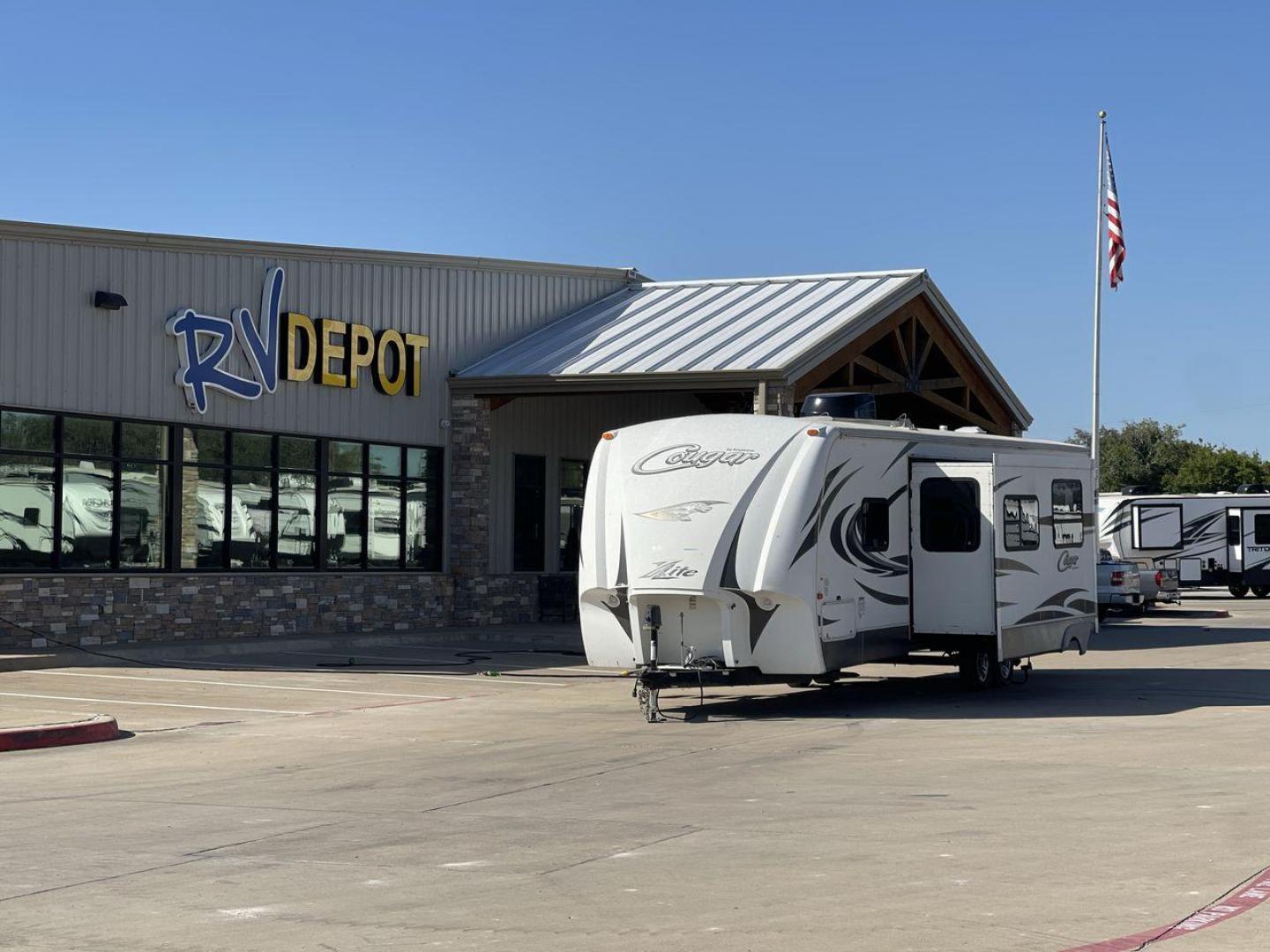 2012 KEYSTONE COUGAR 31SQB (4YDT31S28CW) , Length: 35.92 ft. | Dry Weight: 7,169 lbs. | Gross Weight: 9,000 lbs. | Slides: 2 transmission, located at 4319 N Main Street, Cleburne, TX, 76033, (817) 221-0660, 32.435829, -97.384178 - Experience the perfect blend of comfort, style, and functionality with the 2012 Keystone Cougar 31SQB. With a length of 35.92 ft., this RV is designed to provide your family with a home away from home. This unit ensures that you and your family have plenty of room to relax and enjoy your travels. Th - Photo#0