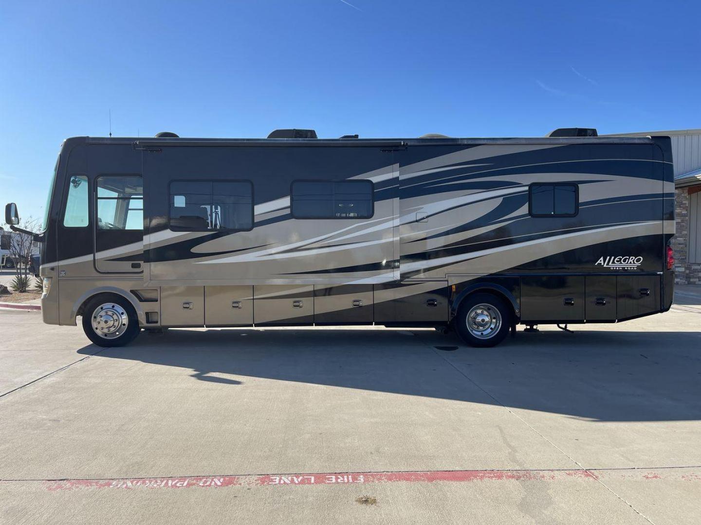 2012 TIFFIN ALLEGRO 34TGA (1F66F5DY6C0) , located at 4319 N Main Street, Cleburne, TX, 76033, (817) 221-0660, 32.435829, -97.384178 - Photo#11