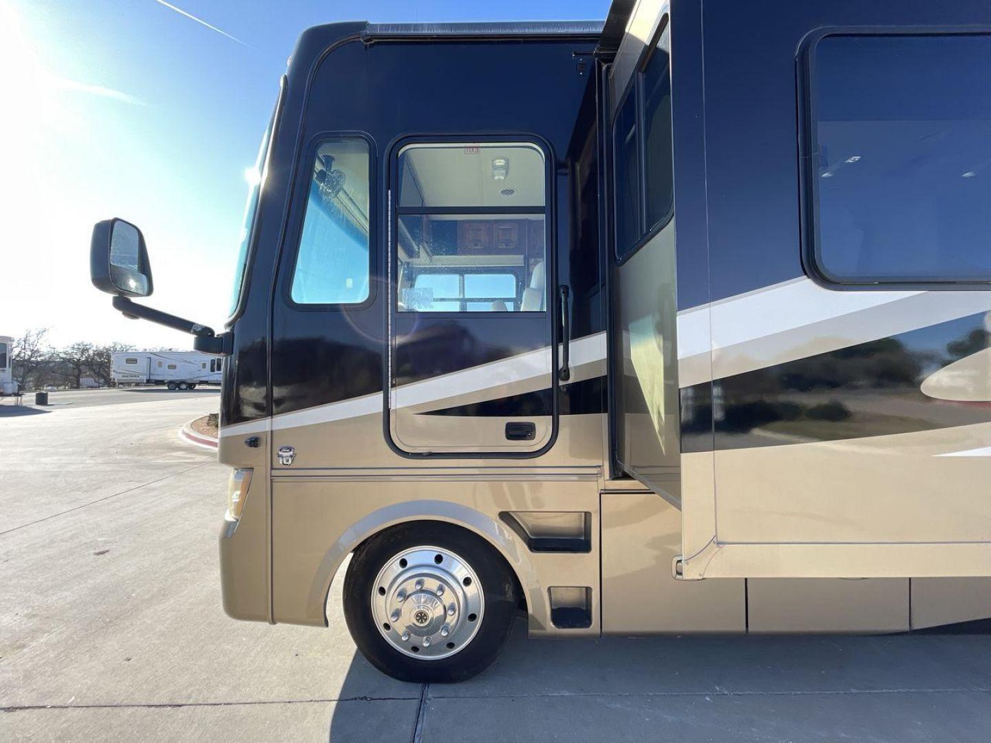 2012 TIFFIN ALLEGRO 34TGA (1F66F5DY6C0) , located at 4319 N Main Street, Cleburne, TX, 76033, (817) 221-0660, 32.435829, -97.384178 - Photo#14