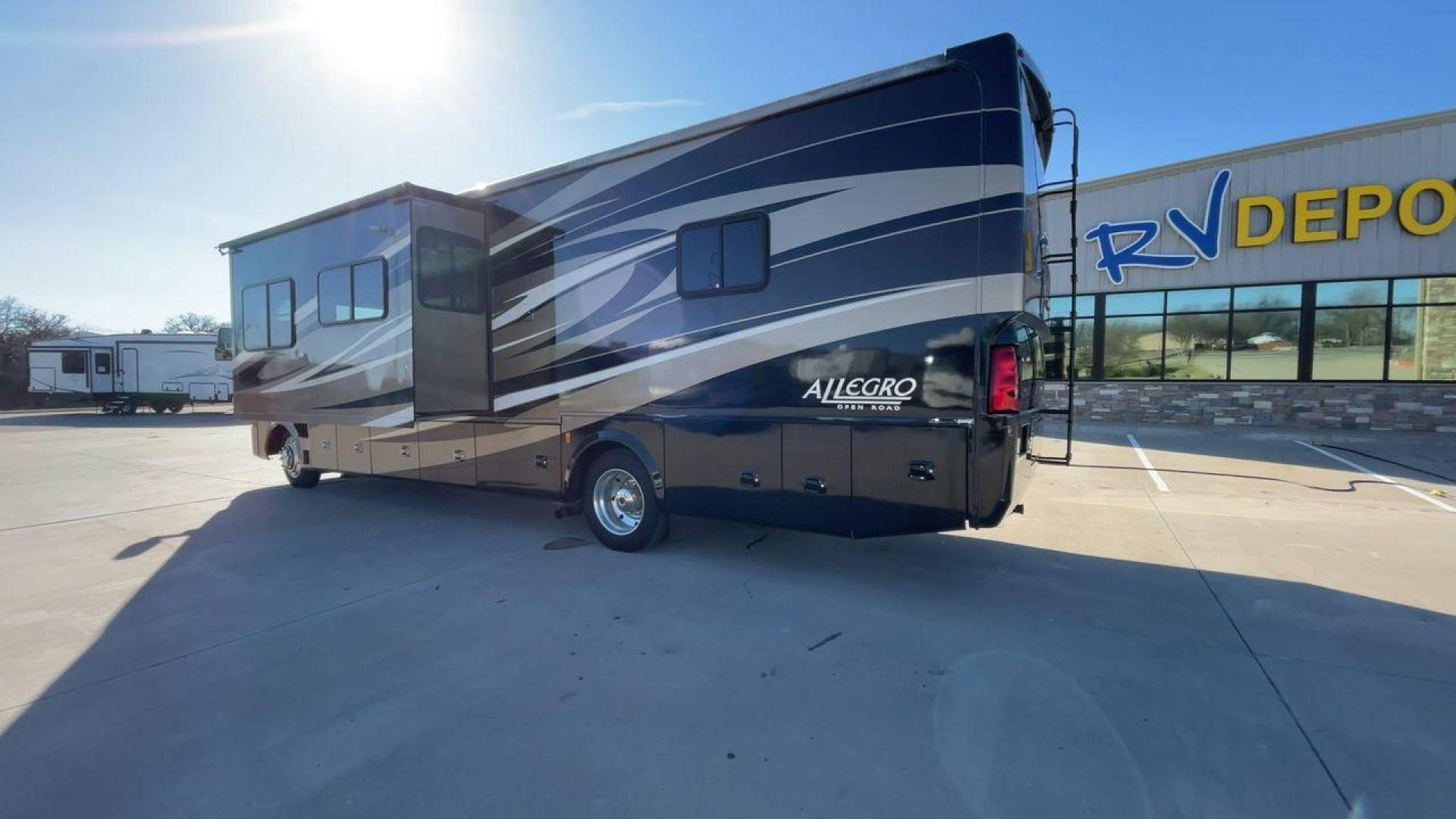 2012 TIFFIN ALLEGRO 34TGA (1F66F5DY6C0) , located at 4319 N Main Street, Cleburne, TX, 76033, (817) 221-0660, 32.435829, -97.384178 - Photo#7