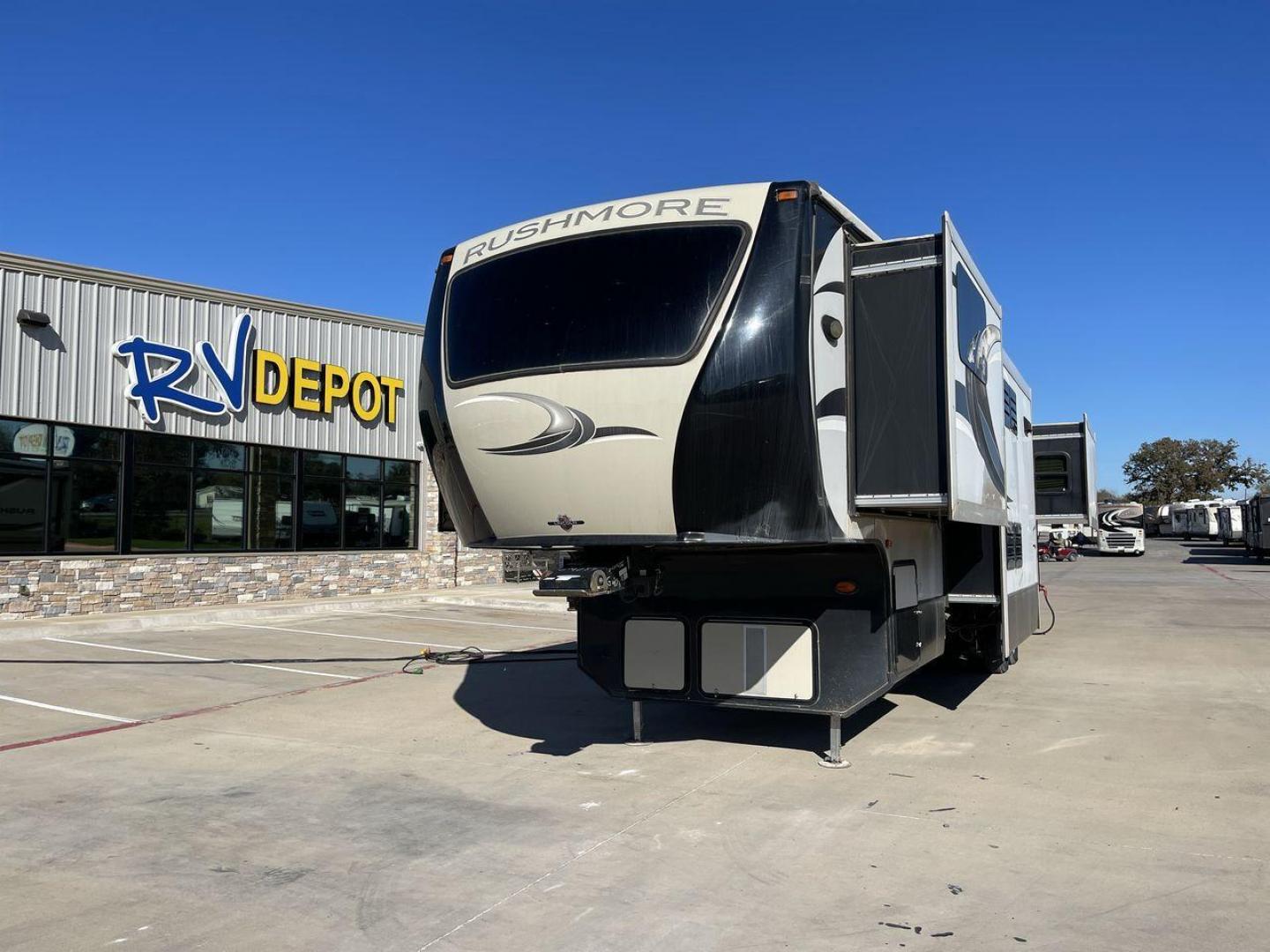 2013 TAN CROSSROADS RUSHMORE RF39LN - (4V0FC3922DG) , Length: 40.92 ft. | Dry Weight: 12,924 lbs. | Gross Weight: 15,500 lbs. | Slides: 5 transmission, located at 4319 N Main Street, Cleburne, TX, 76033, (817) 221-0660, 32.435829, -97.384178 - Photo#0