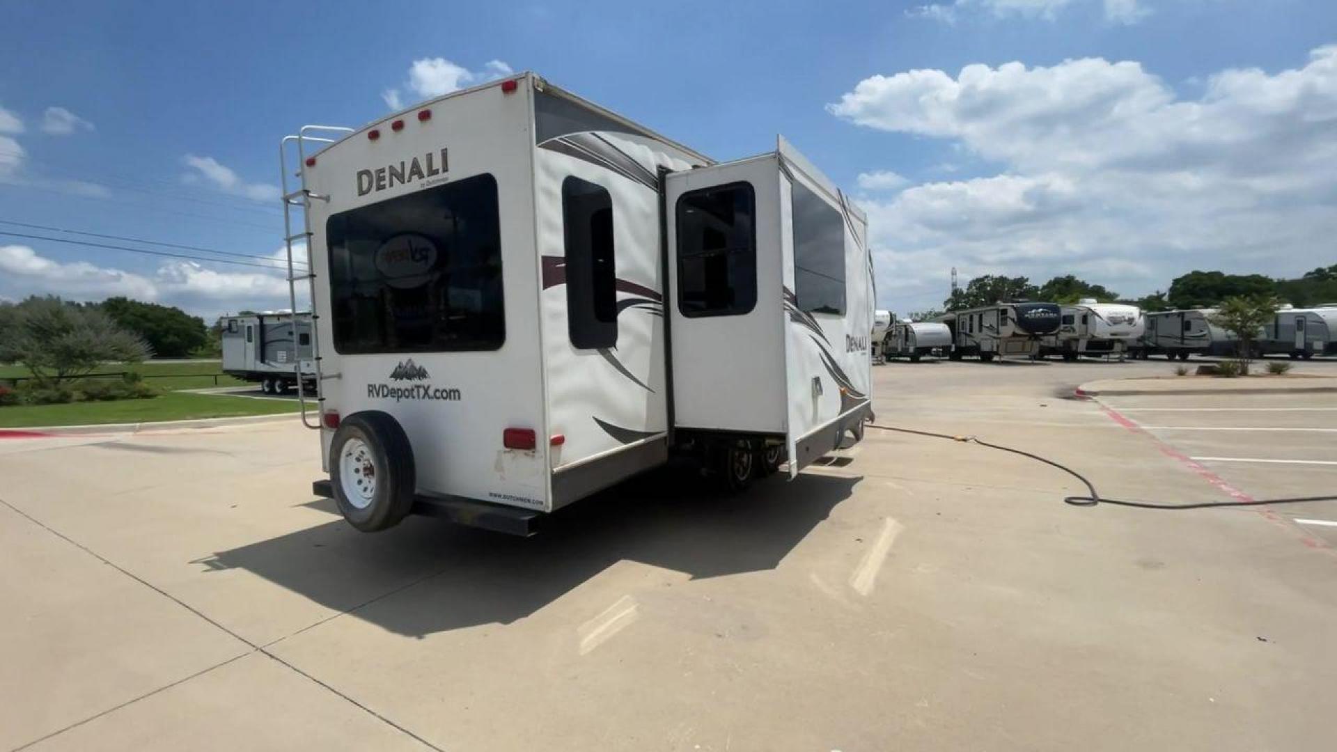 2013 WHITE DENALI 319RLS (47CFD1S24DP) , Length: 35.5 ft. | Dry Weight: 9,326 lbs. | Slides: 3 transmission, located at 4319 N Main Street, Cleburne, TX, 76033, (817) 221-0660, 32.435829, -97.384178 - Looking for a nice-sized family fifth wheel suitable for residential living? Check out this 2013 Dutchmen Denali 319RLS! This fifth wheel measures 35.5 feet long and 12.08 feet tall. It has a dry weight of 9,326 lbs. and a payload capacity of 2,866 lbs. It includes three power slides as well as o - Photo#1