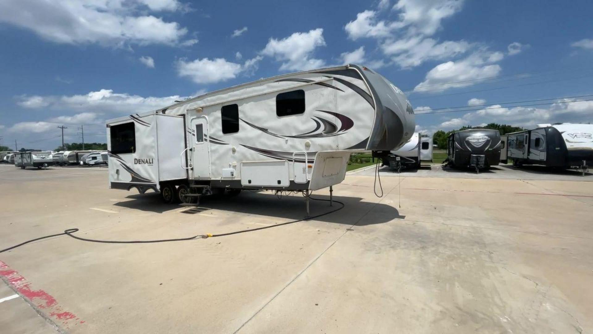 2013 WHITE DENALI 319RLS (47CFD1S24DP) , Length: 35.5 ft. | Dry Weight: 9,326 lbs. | Slides: 3 transmission, located at 4319 N Main Street, Cleburne, TX, 76033, (817) 221-0660, 32.435829, -97.384178 - Looking for a nice-sized family fifth wheel suitable for residential living? Check out this 2013 Dutchmen Denali 319RLS! This fifth wheel measures 35.5 feet long and 12.08 feet tall. It has a dry weight of 9,326 lbs. and a payload capacity of 2,866 lbs. It includes three power slides as well as o - Photo#3