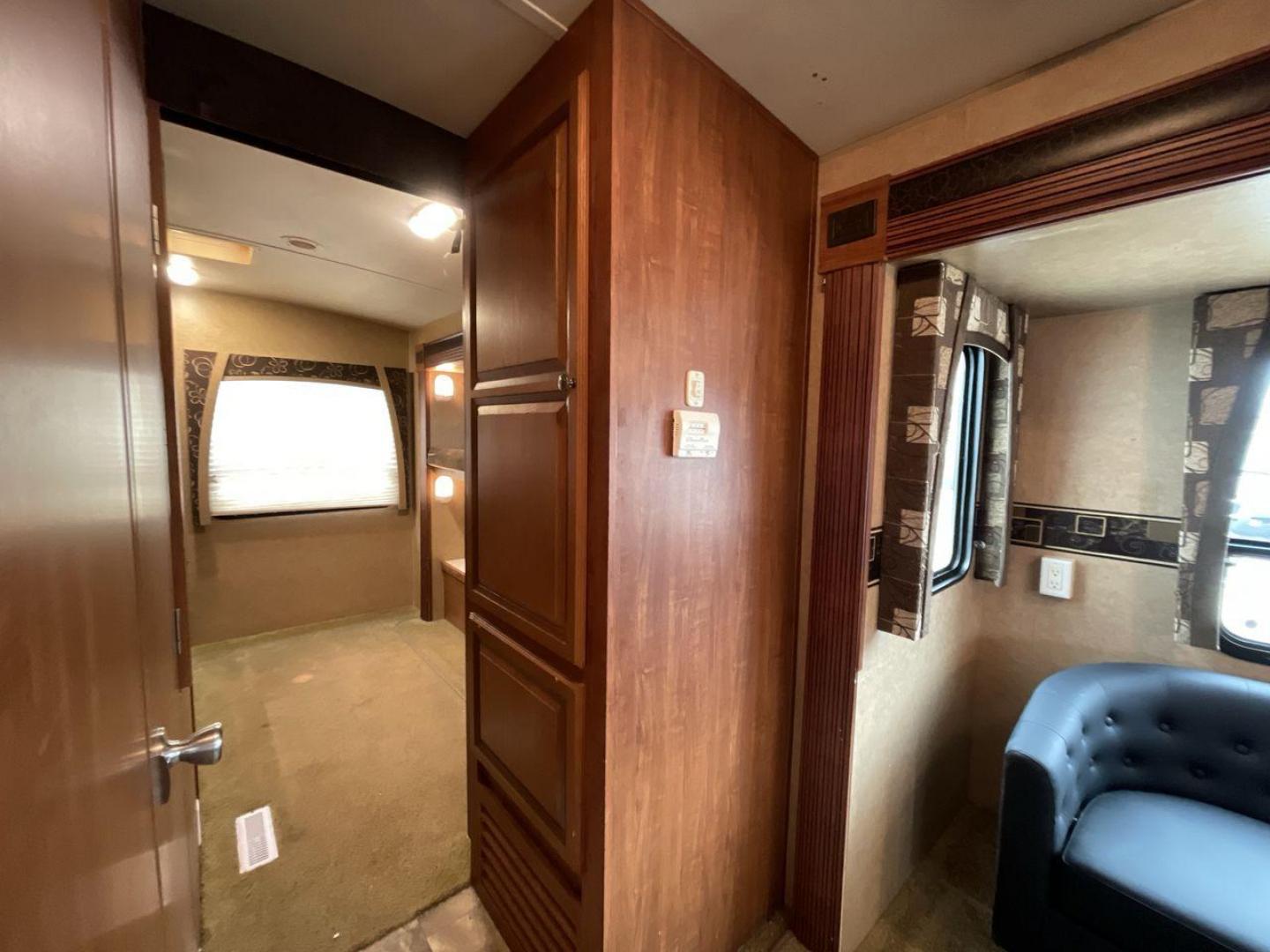 2013 TAN JAYCO EAGLE (1UJBJ0BS6D1) , located at 4319 N Main Street, Cleburne, TX, 76033, (817) 221-0660, 32.435829, -97.384178 - Photo#13