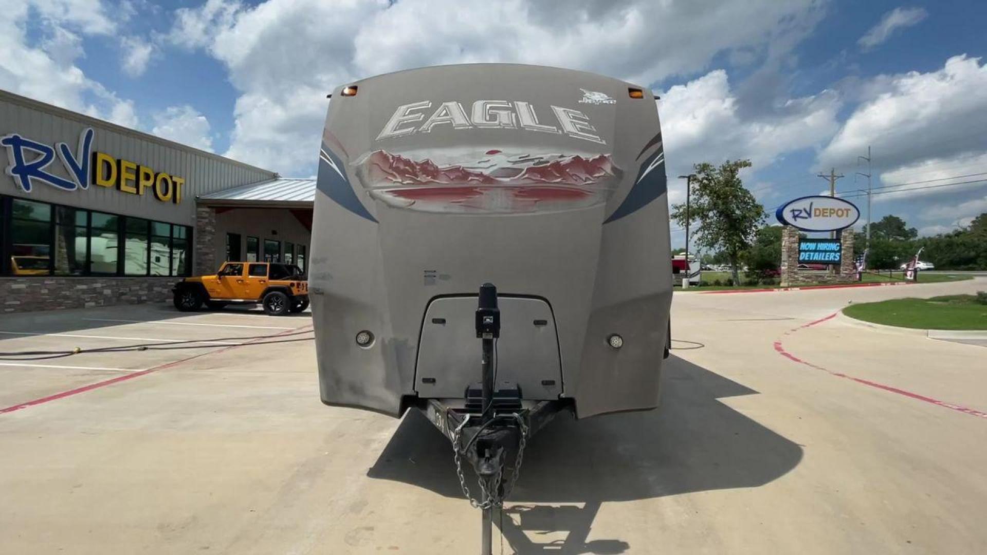 2013 JAYCO EAGLE 314BDS (1UJBJ0BSXD1) , Length: 32.58 ft. | Dry Weight: 7,465 lbs. | Gross Weight: 9,975 lbs. | Slides: 2 transmission, located at 4319 N Main Street, Cleburne, TX, 76033, (817) 221-0660, 32.435829, -97.384178 - The 2013 Jayco Eagle 314BDS is a robust and spacious travel trailer designed to deliver a comfortable and enjoyable camping experience for families and groups. It stretches 32.58 feet in length and boasts a dry weight of 7,465 pounds, making it a solid choice for those looking to tow a substantial y - Photo#4