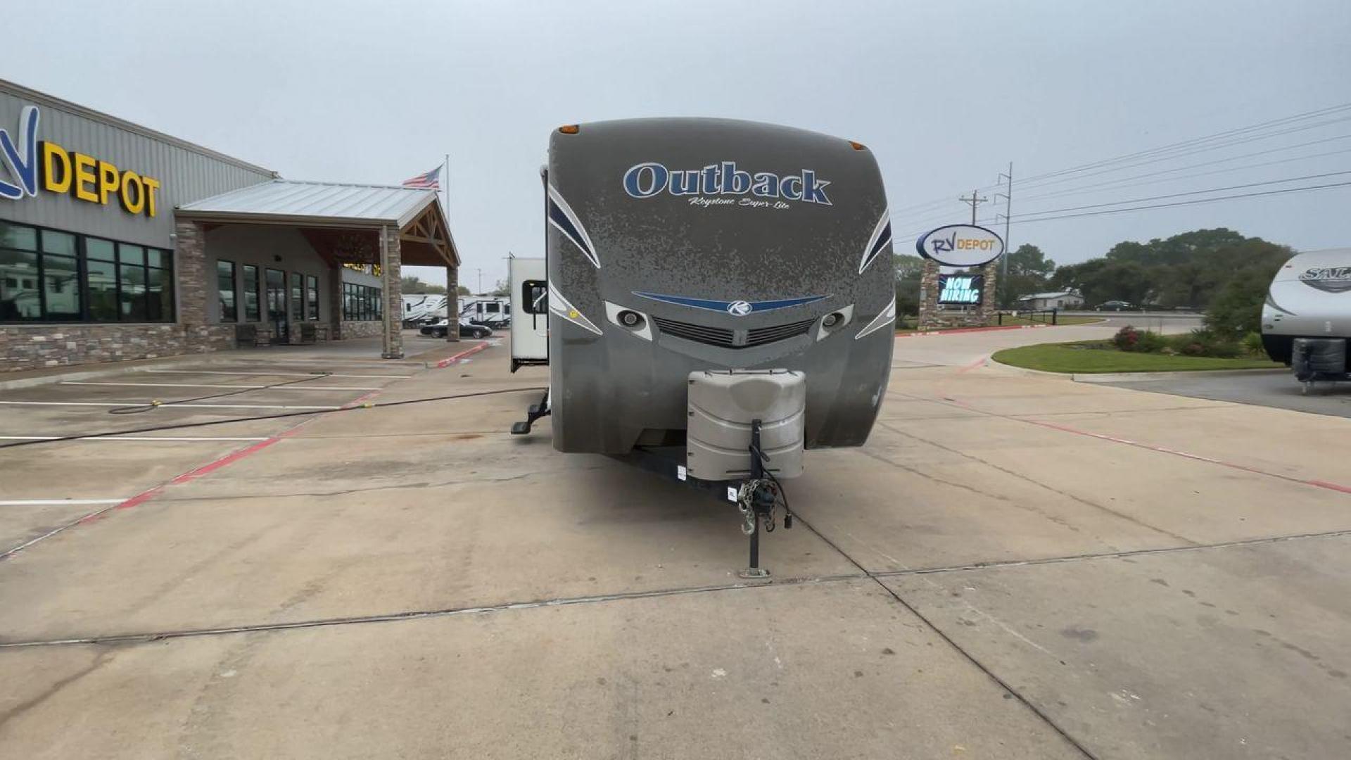 2013 KEYSTONE RV OUTBACK 298RE (4YDT29827DB) , Length: 35.17 ft.| Dry Weight: 7,443 lbs. | Gross Weight: 9,000 lbs. | Slides: 1 transmission, located at 4319 N Main Street, Cleburne, TX, 76033, (817) 221-0660, 32.435829, -97.384178 - The 2013 Keystone RV Outback 298RE is an ideal camping trailer for a family that sets out to the great outdoors every week. This unit has measurements of 35.17 ft in length, 8 ft in width, and 10.92 ft in height. The dry weight is about 7,443 lbs with a payload capacity of 1,557 lbs. It has a GV - Photo#4