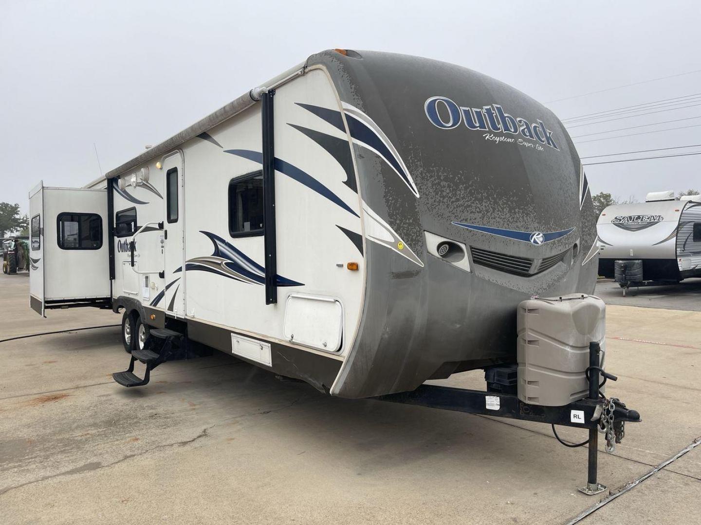 2013 KEYSTONE RV OUTBACK 298RE (4YDT29827DB) , Length: 35.17 ft.| Dry Weight: 7,443 lbs. | Gross Weight: 9,000 lbs. | Slides: 1 transmission, located at 4319 N Main Street, Cleburne, TX, 76033, (817) 221-0660, 32.435829, -97.384178 - The 2013 Keystone RV Outback 298RE is an ideal camping trailer for a family that sets out to the great outdoors every week. This unit has measurements of 35.17 ft in length, 8 ft in width, and 10.92 ft in height. The dry weight is about 7,443 lbs with a payload capacity of 1,557 lbs. It has a GV - Photo#22