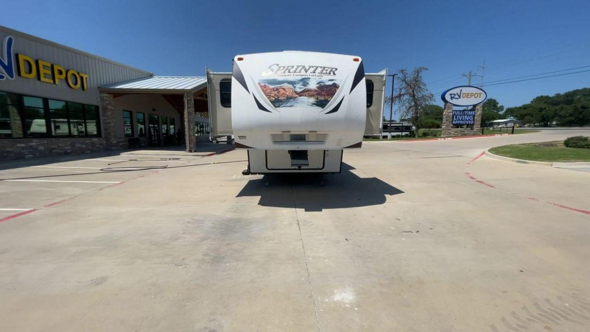 2013 WHITE SPRINTER 333FWFLS - (4YDF33328D1) , Length: 37 ft | Dry Weight: 9,598 lbs | Gross Weight: 12,750 lbs | Slides: 3 transmission, located at 4319 N Main Street, Cleburne, TX, 76033, (817) 221-0660, 32.435829, -97.384178 - Your home away from home on the road is the 2013 Keystone Sprinter 333FWFLS. This fifth wheel is 37 feet long and weighs 9,598 pounds when it's empty. It's roomy and comfortable, making it great for long trips and family vacations. With three slides that make your living room bigger, there's plenty - Photo#4