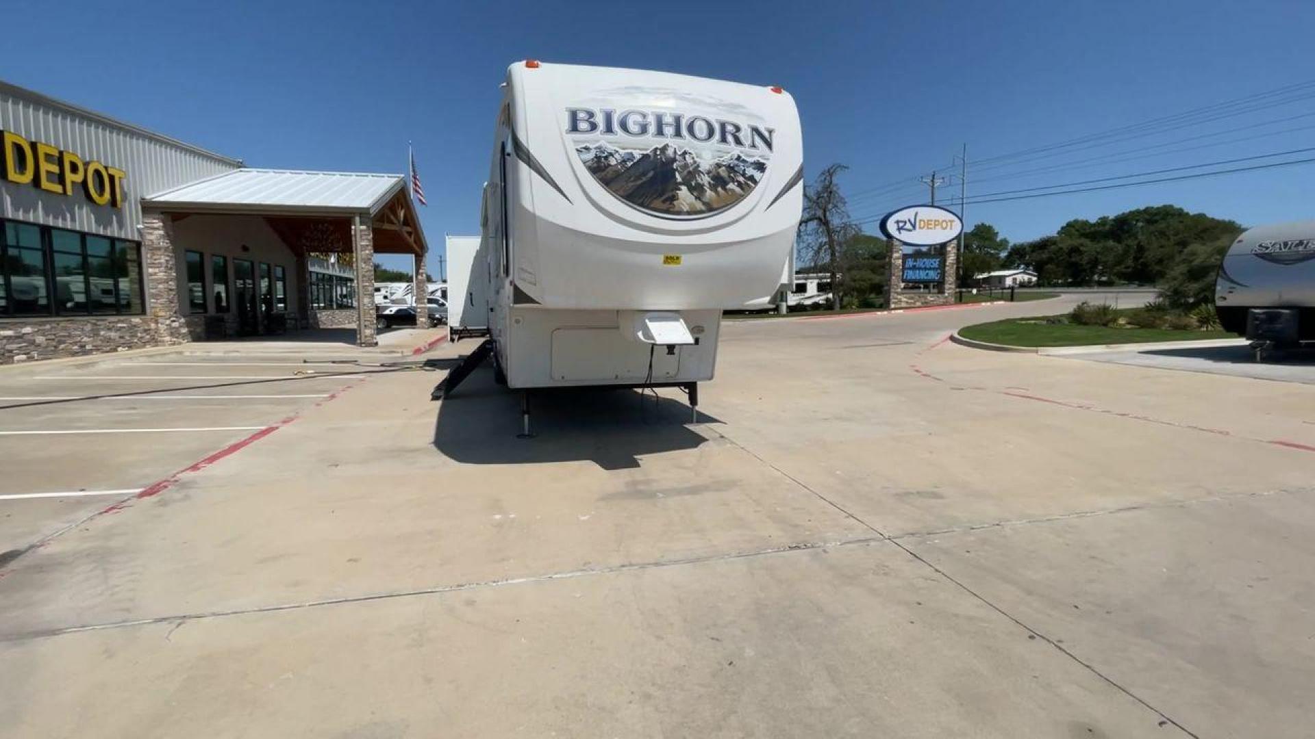 2014 WHITE BIGHORN SILVERADO 370QB (5SFBG4120EE) , Length: 41.58 ft. | Dry Weight: 11,660 lbs. | Gross Weight: 15,000 lbs. | Slides: 4 transmission, located at 4319 N Main Street, Cleburne, TX, 76033, (817) 221-0660, 32.435829, -97.384178 - The 2014 Bighorn Silverado 37QB fifth wheel has a floorplan perfect for a family getaway. It features a bath and a half floorplan with a bunk house, spacious living room area, and outdoor kitchen. This unit measures 41.58 ft in length, 8 ft in width, and 12.75 ft in height. The dry weight is about 1 - Photo#4