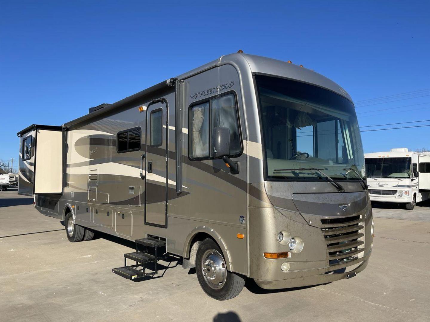 2014 FLEETWOOD TERRA 35K (1F66F5DY0E0) , located at 4319 N Main Street, Cleburne, TX, 76033, (817) 221-0660, 32.435829, -97.384178 - Photo#23