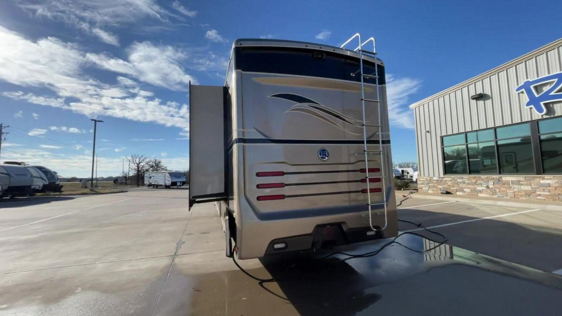 2014 BROWN HOLIDAY RAMBLER VACATIONER 33SFD - (1F66F5DY0D0) with an 6.8L V10 SOHC 30V engine, Length: 35 ft. | Slides: 2 transmission, located at 4319 N Main Street, Cleburne, TX, 76033, (817) 221-0660, 32.435829, -97.384178 - The 2014 Holiday Rambler Vacationer 33SFD is a premium Class A motorhome that blends comfort and style for an unparalleled travel experience. This meticulously designed model is built on a Ford F53 chassis, powered by a robust Triton V10 engine to ensure a smooth and powerful ride. The Vacationer 33 - Photo#8