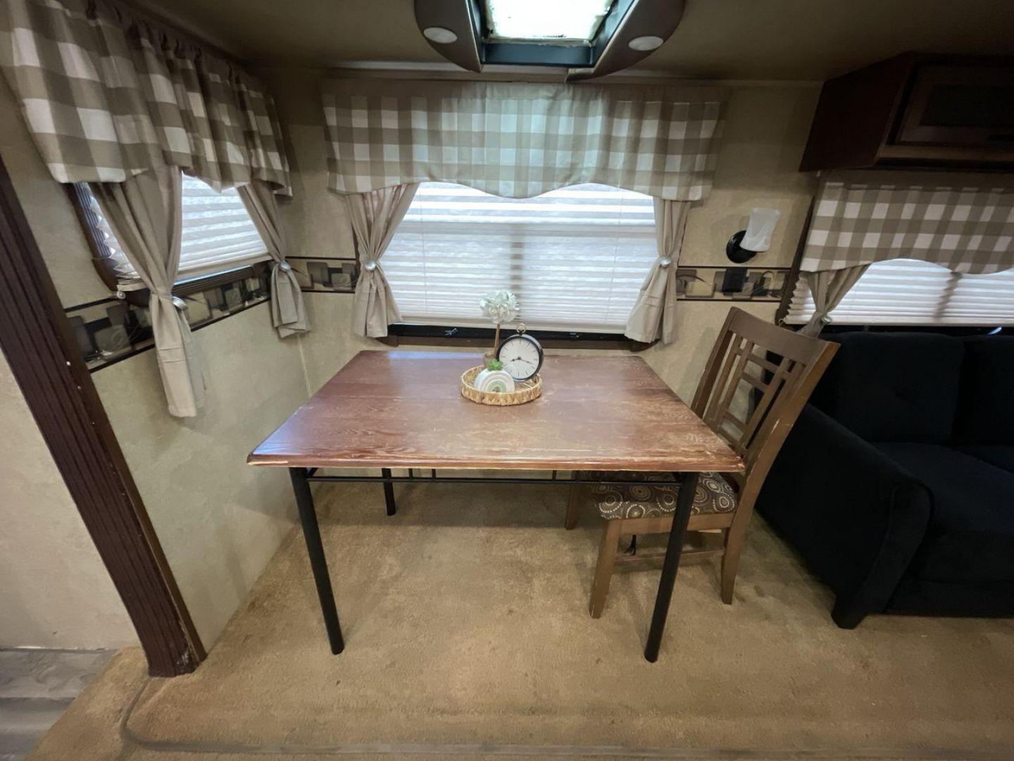 2014 BEIGE JAYCO EAGLEPREMIER 338RETS (1UJBJ0BU9E1) , Length: 39 ft. | Dry Weight: 8,590 lbs. | Gross Weight: 10,950 lbs. | Slides: 3 transmission, located at 4319 N Main Street, Cleburne, TX, 76033, (817) 221-0660, 32.435829, -97.384178 - Photo#13