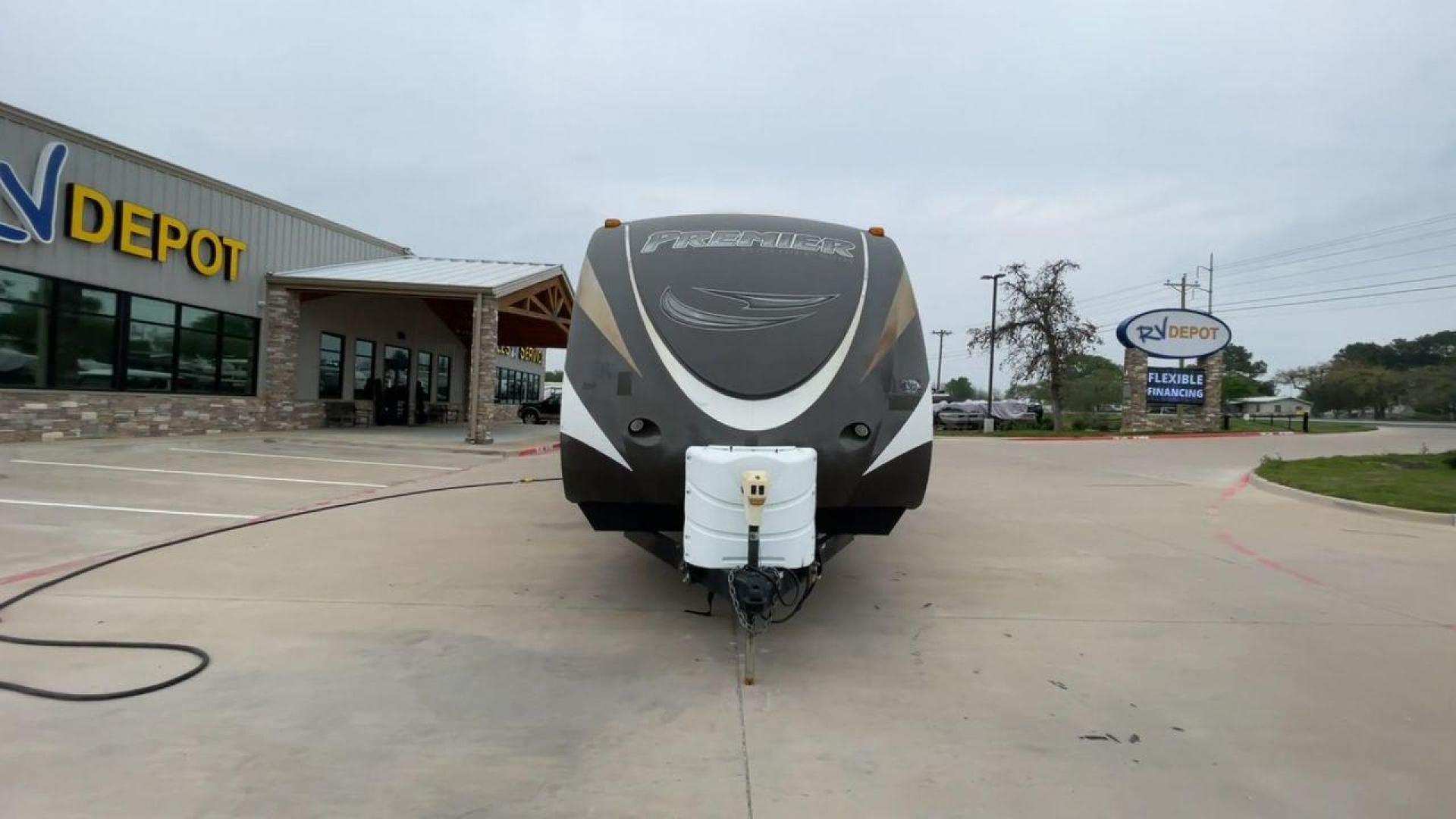 2014 KEYSTONE BULLET 34BHPR (4YDT34B25ED) , located at 4319 N Main Street, Cleburne, TX, 76033, (817) 221-0660, 32.435829, -97.384178 - Photo#4