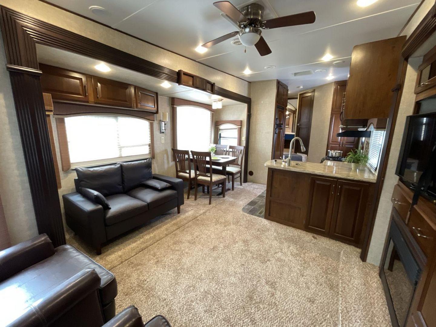 2014 KEYSTONE RV AVALANCHE 345TG (4YDF34521EE) , Length: 37.92 ft. | Dry Weight: 11,417 lbs. | Gross Weight: 14,140 lbs. | Slides: 3 transmission, located at 4319 N Main Street, Cleburne, TX, 76033, (817) 221-0660, 32.435829, -97.384178 - Set out on an adventure filled with luxury and comfort in the 2014 Keystone Avalanche 345TG, a fifth wheel crafted to elevate your RV experience. With its 37.92-foot size, this model seamlessly blends sophisticated design with functional features, making it an ideal sanctuary for your travels. Built - Photo#11