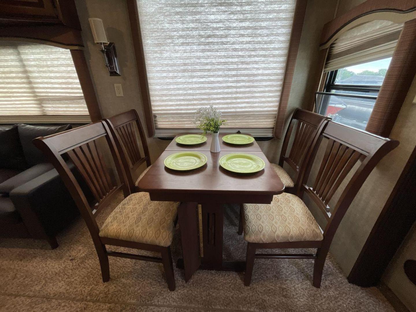 2014 KEYSTONE RV AVALANCHE 345TG (4YDF34521EE) , Length: 37.92 ft. | Dry Weight: 11,417 lbs. | Gross Weight: 14,140 lbs. | Slides: 3 transmission, located at 4319 N Main Street, Cleburne, TX, 76033, (817) 221-0660, 32.435829, -97.384178 - Set out on an adventure filled with luxury and comfort in the 2014 Keystone Avalanche 345TG, a fifth wheel crafted to elevate your RV experience. With its 37.92-foot size, this model seamlessly blends sophisticated design with functional features, making it an ideal sanctuary for your travels. Built - Photo#13