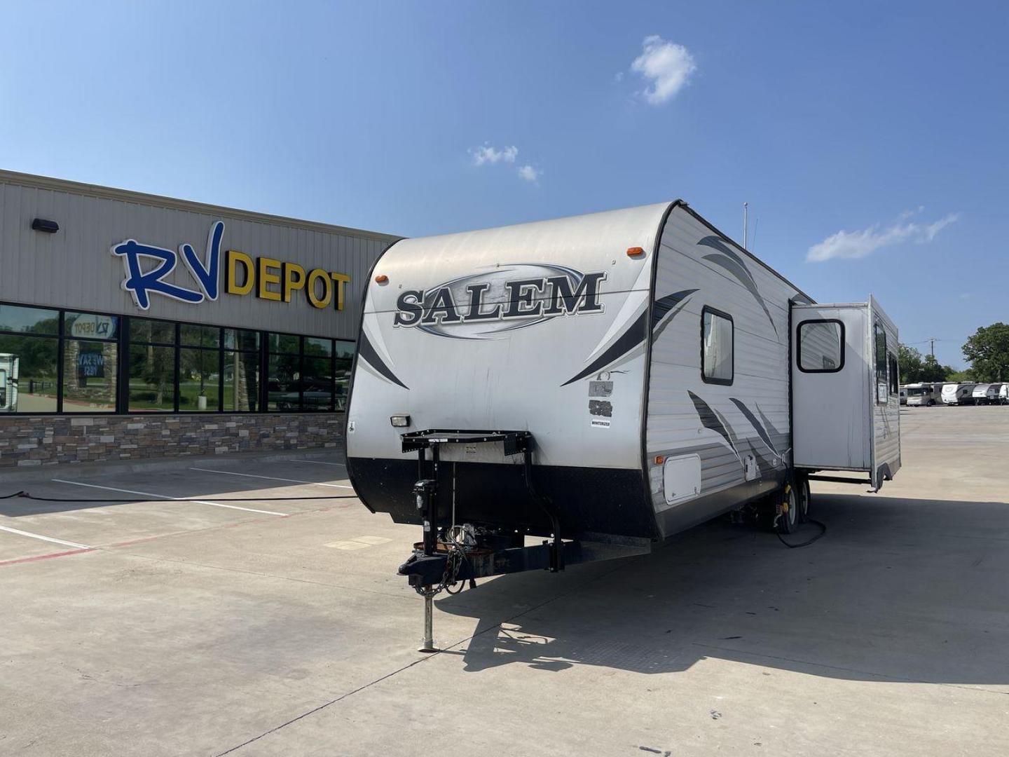 2014 WHITE SALEM 27RLSS (4X4TSMC21EA) , Length: 32.17 ft. | Dry Weight: 6,373 lbs. | Slides: 1 transmission, located at 4319 N Main Street, Cleburne, TX, 76033, (817) 221-0660, 32.435829, -97.384178 - Travel in style with the 2014 Forest River Salem 27RLSS travel trailer and experience the freedom of the wide road. This well-thought-out RV is the best option for anyone looking for amazing outdoor experiences since it provides the optimal balance of comfort, utility, and family-friendly amenities. - Photo#0