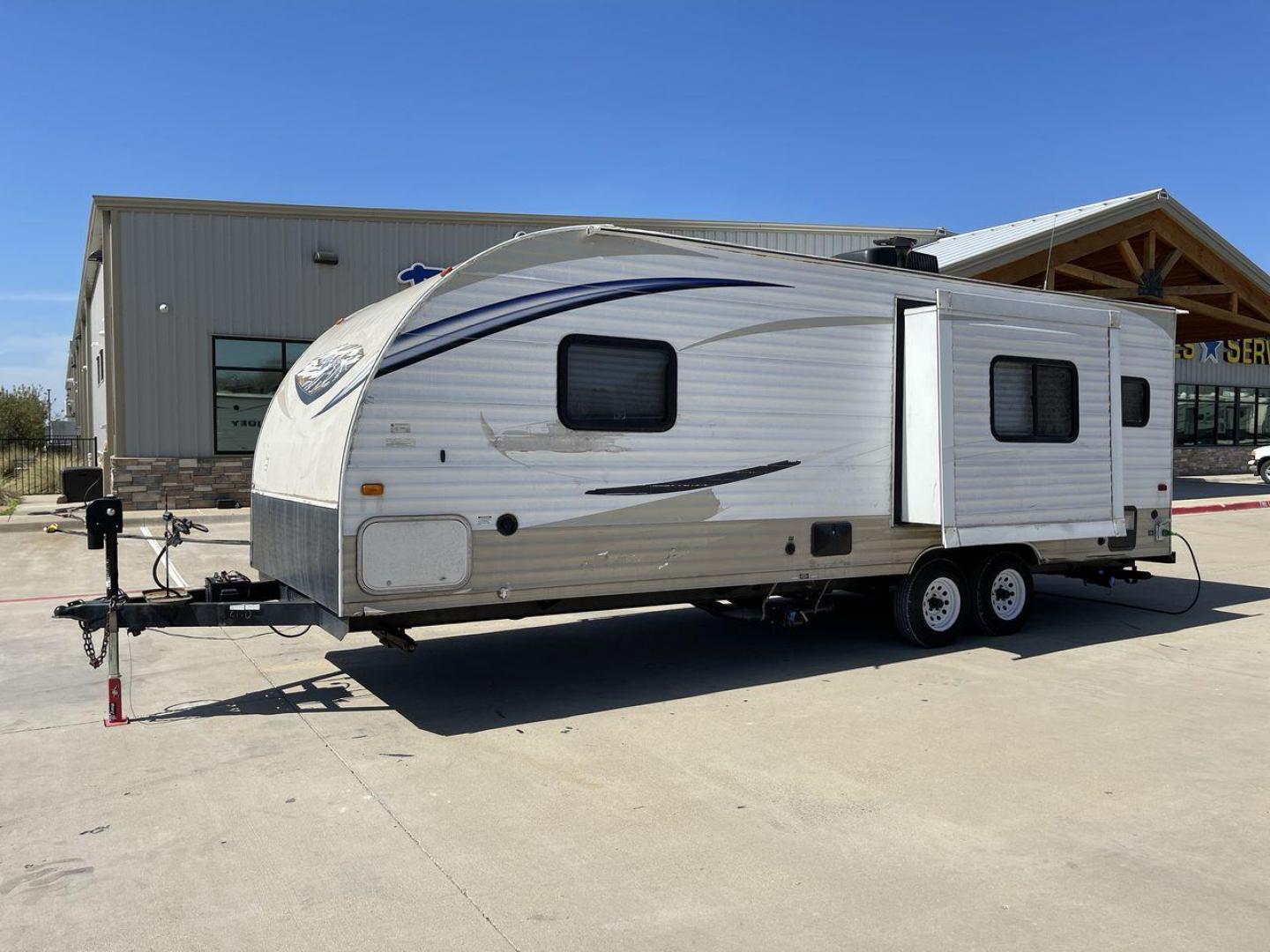 2014 SKYLINE WEEKENDER 260 - (1SE200M24EC) , located at 4319 N Main Street, Cleburne, TX, 76033, (817) 221-0660, 32.435829, -97.384178 - Photo#24