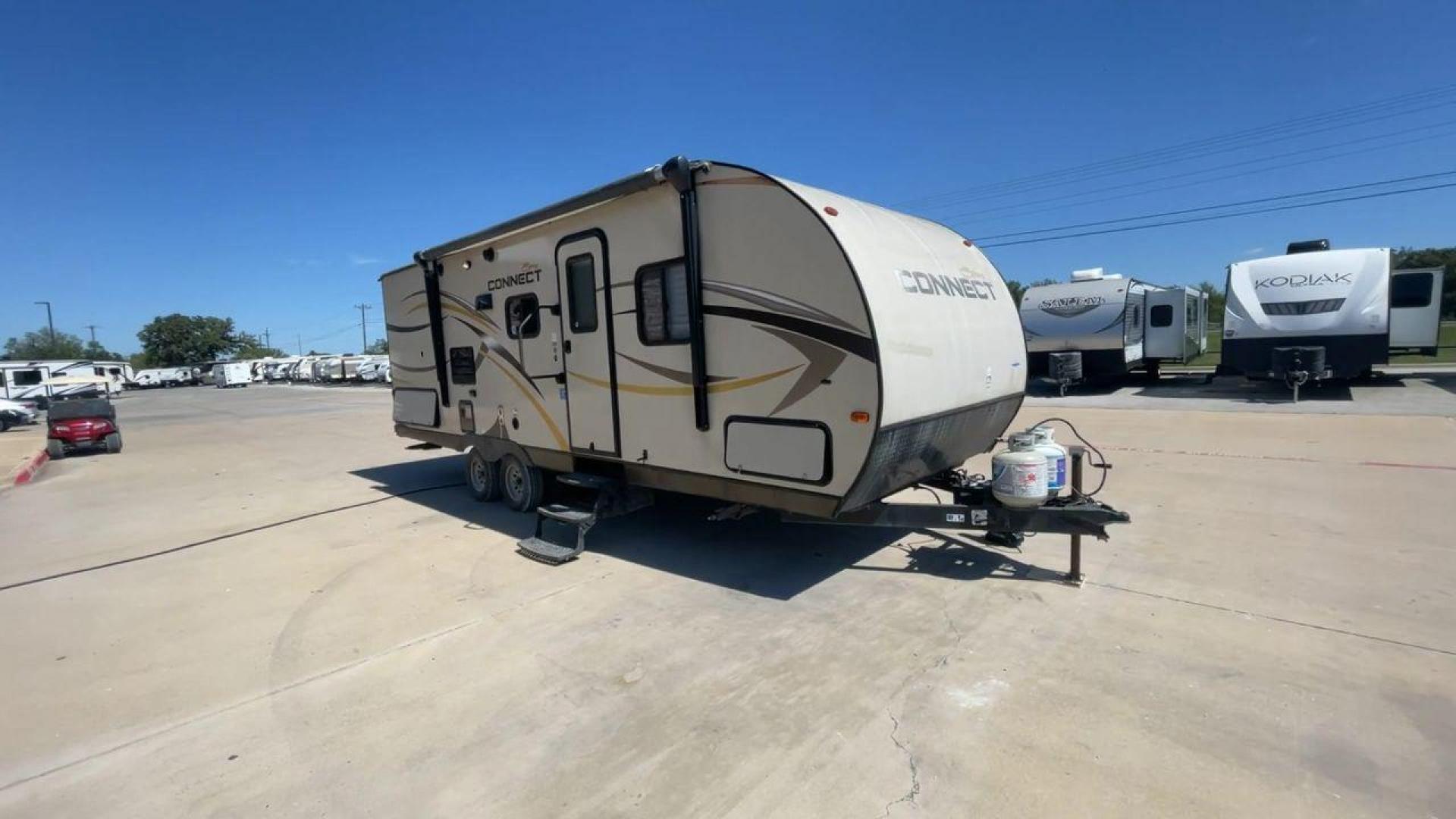 2014 TAN SPREE CONNECT 250BHS (4EZTL2524E8) , Slides: 1 transmission, located at 4319 N Main Street, Cleburne, TX, 76033, (817) 221-0660, 32.435829, -97.384178 - The 2014 Spree Connect 250BHS travel trailer lets you go on trips you'll never forget. It's the best place to stay away from home because it has a single slide-out and a roomy inside. When you step inside the Spree Connect 250BHS, you'll find a warm and welcoming space. There are a set of bunk beds - Photo#3