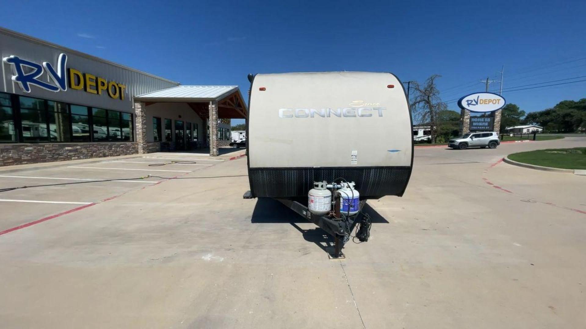 2014 TAN SPREE CONNECT 250BHS (4EZTL2524E8) , Slides: 1 transmission, located at 4319 N Main Street, Cleburne, TX, 76033, (817) 221-0660, 32.435829, -97.384178 - The 2014 Spree Connect 250BHS travel trailer lets you go on trips you'll never forget. It's the best place to stay away from home because it has a single slide-out and a roomy inside. When you step inside the Spree Connect 250BHS, you'll find a warm and welcoming space. There are a set of bunk beds - Photo#4