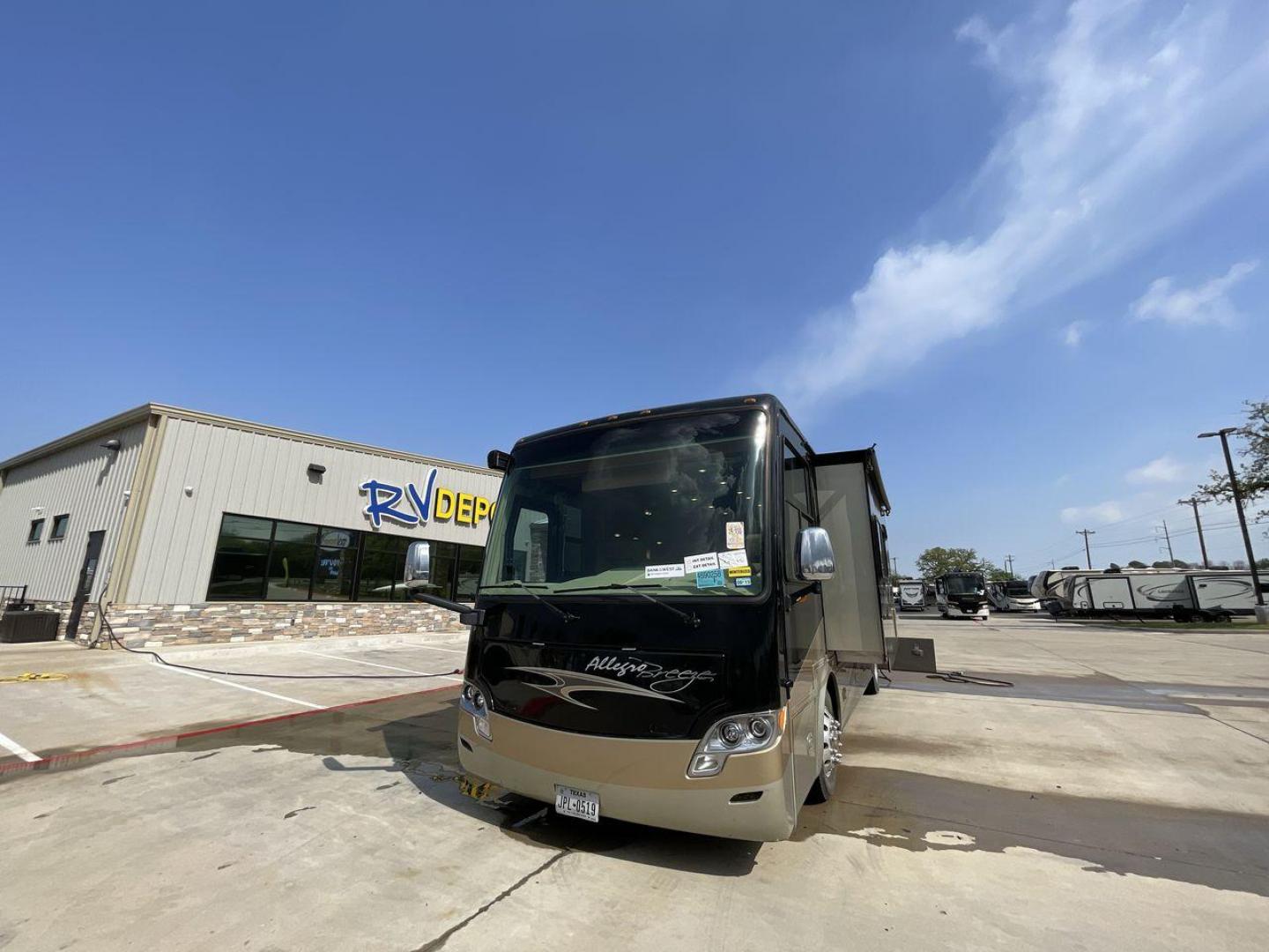 2015 BLACK DES ALLEGRO BREEZE 32BR (5VBRC93A4EA) , Length: 33.17 ft | Gross Weight: 23,500 lbs transmission, located at 4319 N Main Street, Cleburne, TX, 76033, (817) 221-0660, 32.435829, -97.384178 - Photo#0