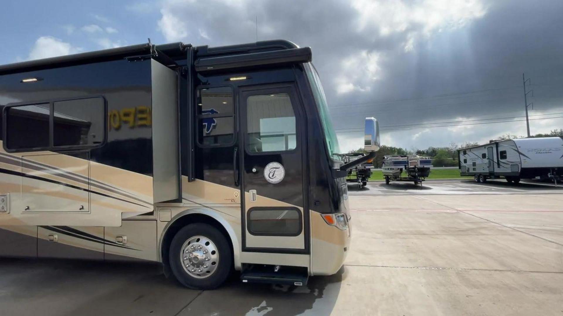 2015 BLACK DES ALLEGRO BREEZE 32BR (5VBRC93A4EA) , Length: 33.17 ft | Gross Weight: 23,500 lbs transmission, located at 4319 N Main Street, Cleburne, TX, 76033, (817) 221-0660, 32.435829, -97.384178 - Photo#3