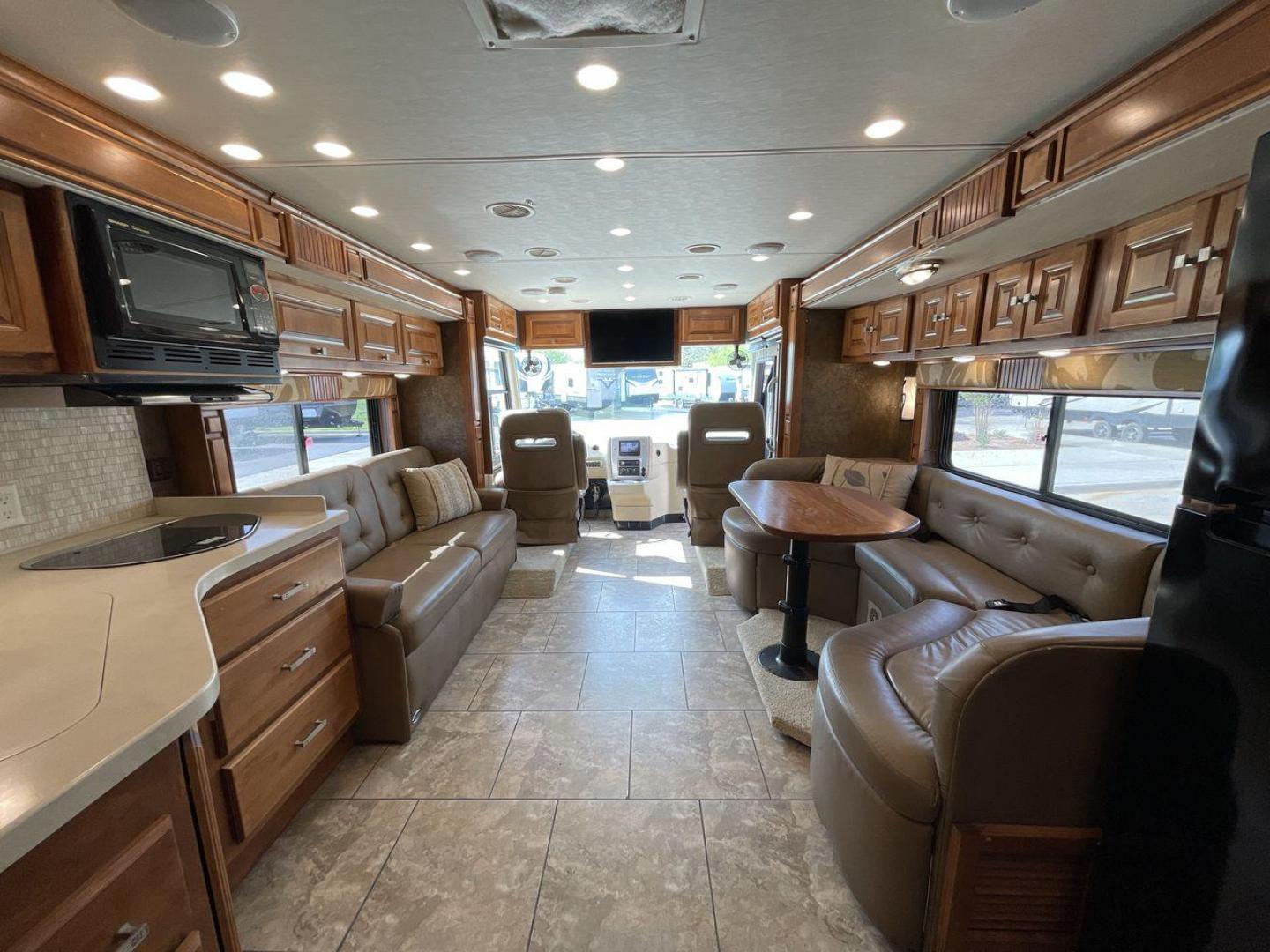 2015 BLACK DES ALLEGRO BREEZE 32BR (5VBRC93A4EA) , Length: 33.17 ft | Gross Weight: 23,500 lbs transmission, located at 4319 N Main Street, Cleburne, TX, 76033, (817) 221-0660, 32.435829, -97.384178 - Photo#14