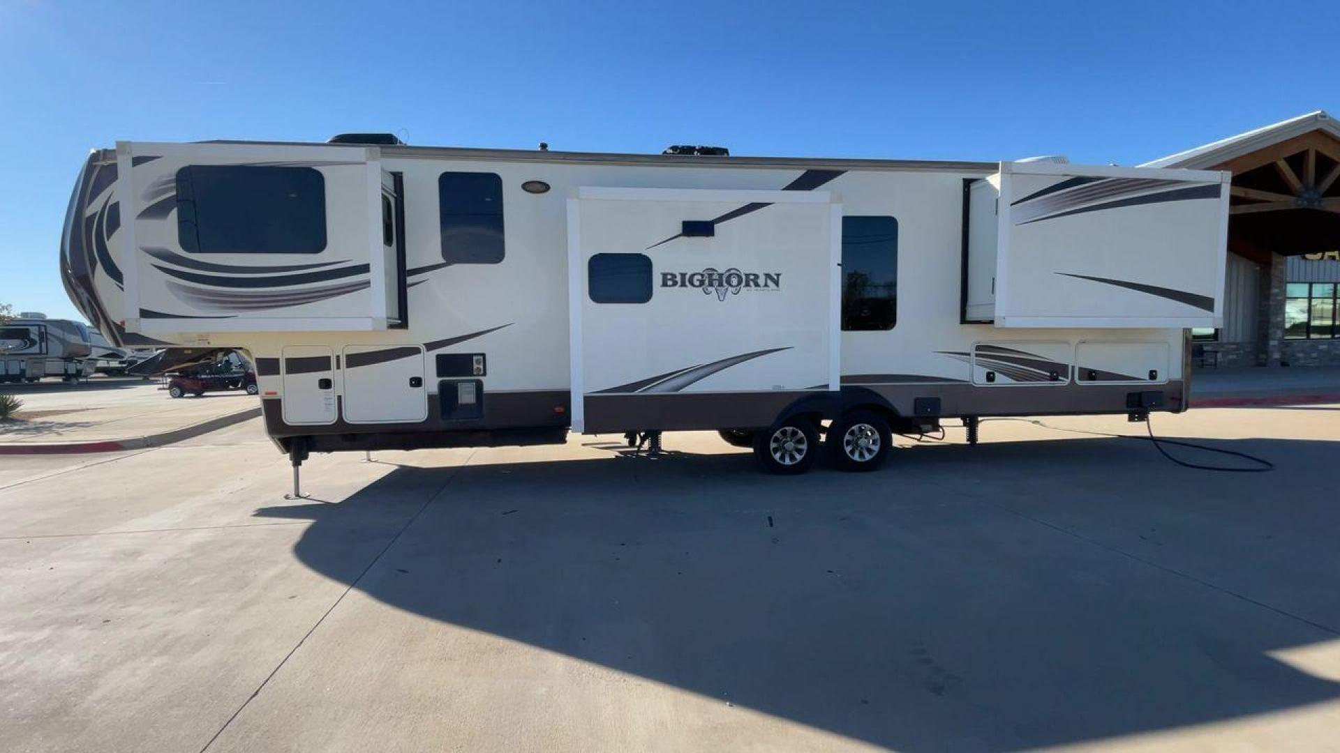 2015 TAN BIGHORN 3750FL (5SFBG4323FE) , Length: 41.7 ft. | Gross Weight: 16,000 lbs. | Slides: 5 transmission, located at 4319 N Main Street, Cleburne, TX, 76033, (817) 221-0660, 32.435829, -97.384178 - Photo#6