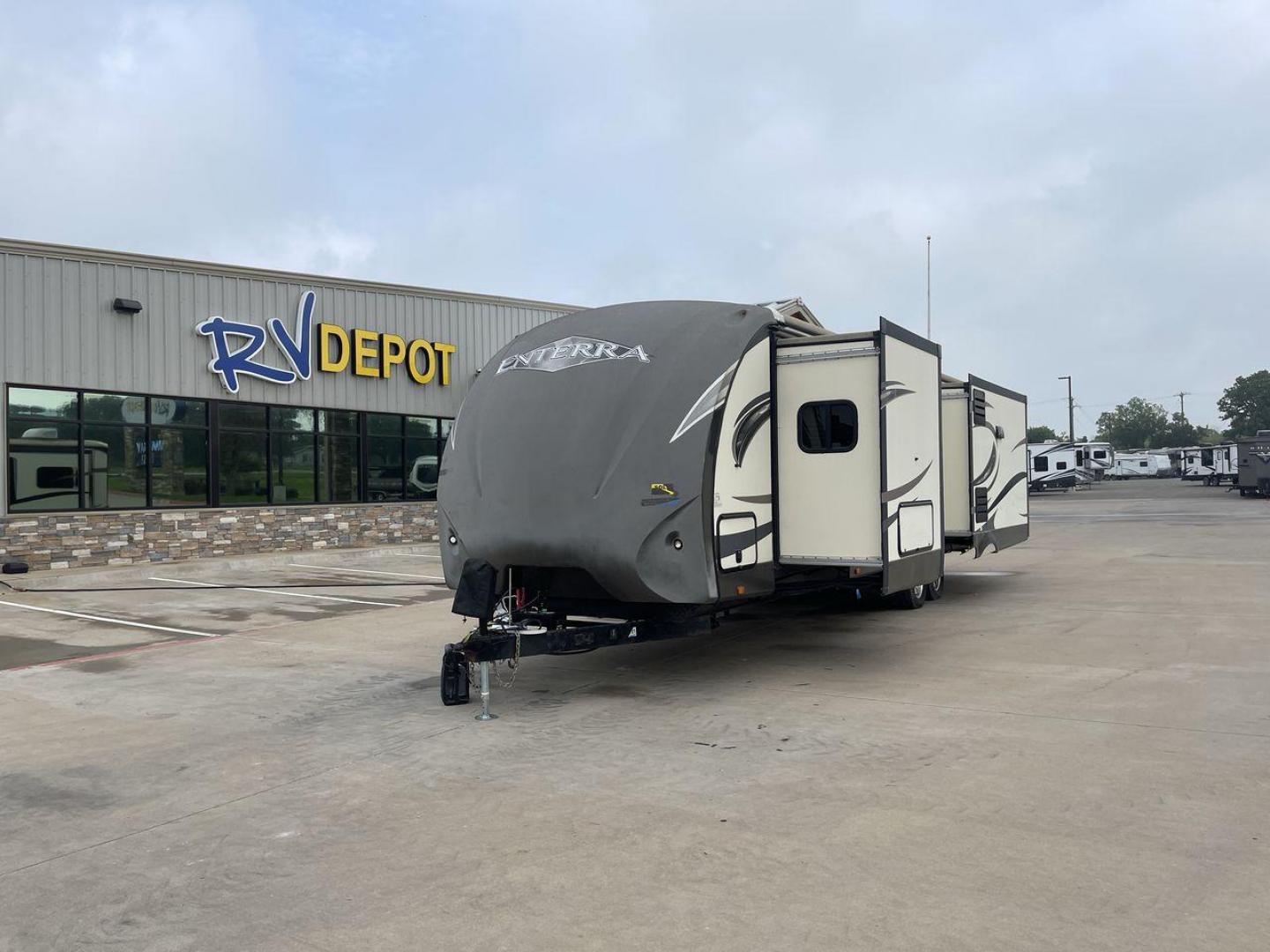 2015 CRUISER ENTERRA 315RLS (5RXTE3126F2) , located at 4319 N Main Street, Cleburne, TX, 76033, (817) 221-0660, 32.435829, -97.384178 - The 2015 Cruiser Enterra 315RLS Travel Trailer offers elegance and comfort on the road! This gorgeous trailer provides the ideal balance of design, usefulness, and convenience for your next excursion. The Enterra, which measures 36.75 feet long and weighs 8,030 pounds dry, is both large and lightwei - Photo#0