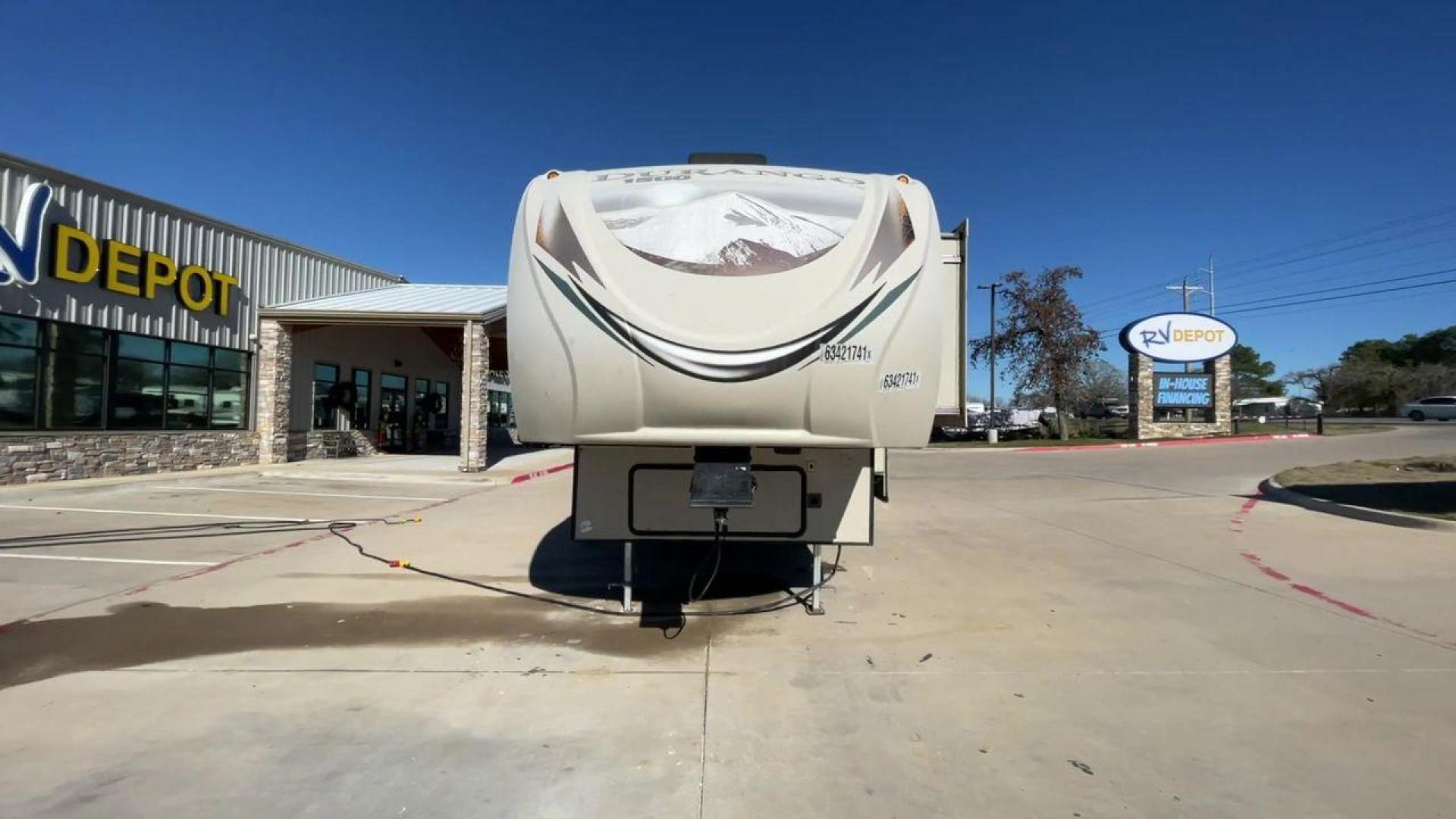 2015 WHITE DURANGO 296BH (4EZFD2925F6) , located at 4319 N Main Street, Cleburne, TX, 76033, (817) 221-0660, 32.435829, -97.384178 - Photo#4