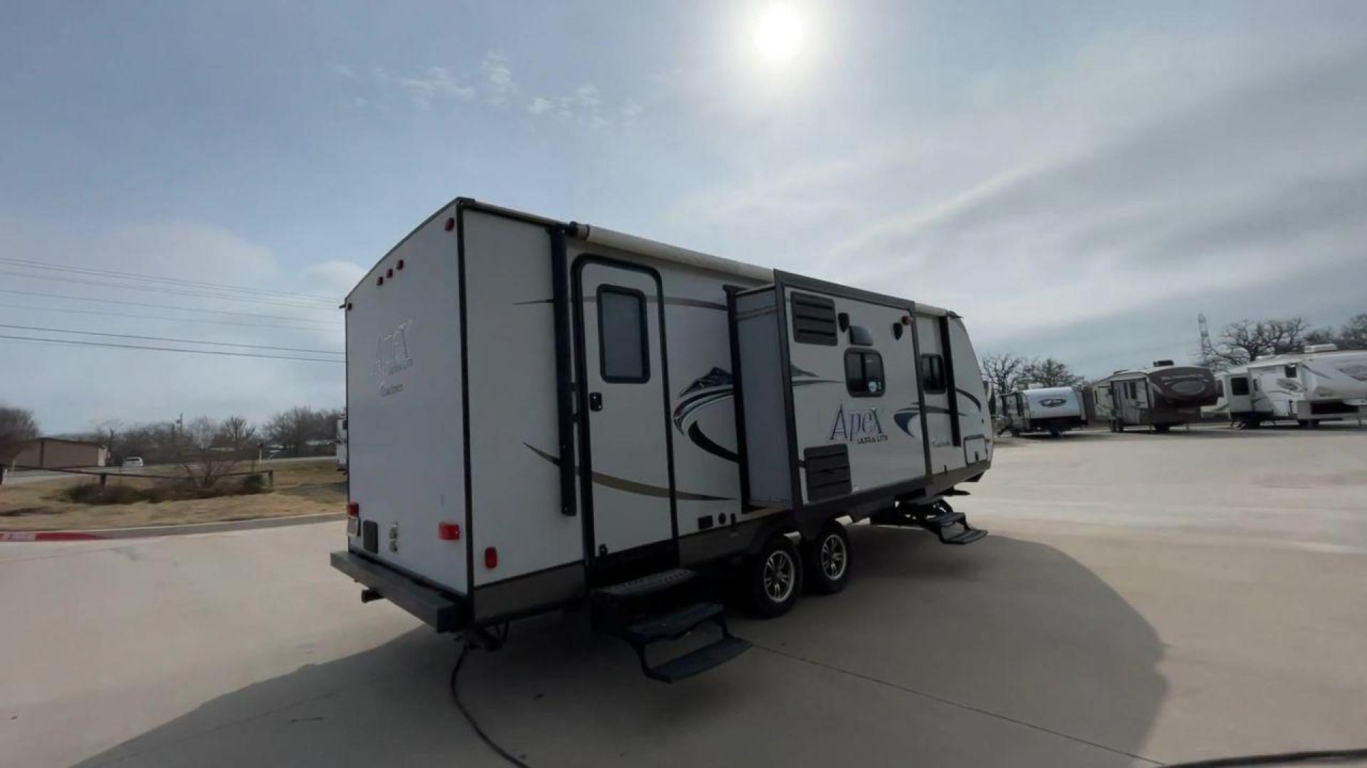 2015 FOREST RIVER APEX 259BHSS (5ZT2CXRB8FA) , located at 4319 N Main Street, Cleburne, TX, 76033, (817) 221-0660, 32.435829, -97.384178 - Photo#1