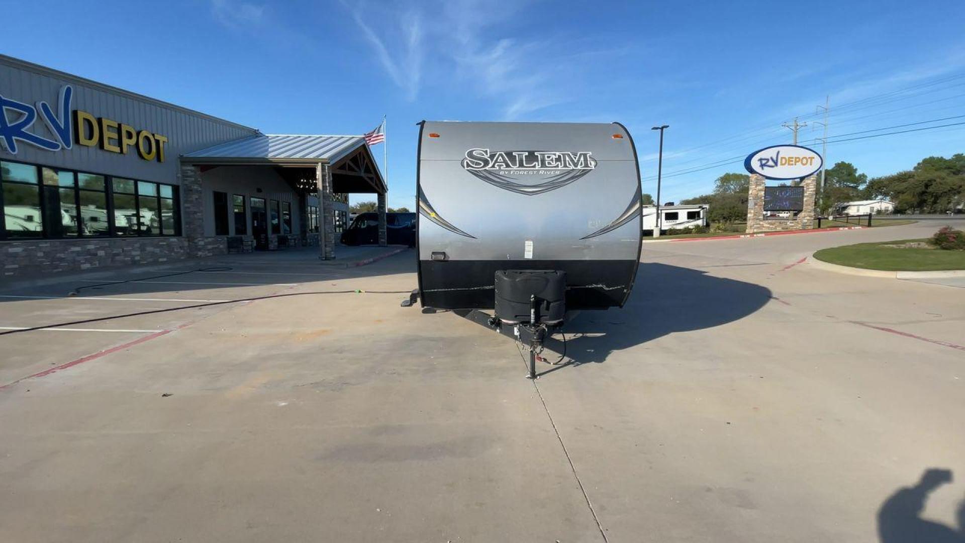 2015 GRAY FOREST RIVER SALEM - (4X4TSMD2XFA) , Length: 31.67 ft. | Dry Weight: 7,394 lbs. | Slides: 2 transmission, located at 4319 N Main Street, Cleburne, TX, 76033, (817) 221-0660, 32.435829, -97.384178 - RV Depot in Cleburne, TX is offering a fantastic deal on a 2015 FOREST RIVER SALEM travel trailer. Priced at just $27,995, this spacious and comfortable RV is perfect for those looking to hit the road and explore the local driving highlights around Cleburne, TX. The exterior of this travel trailer - Photo#4