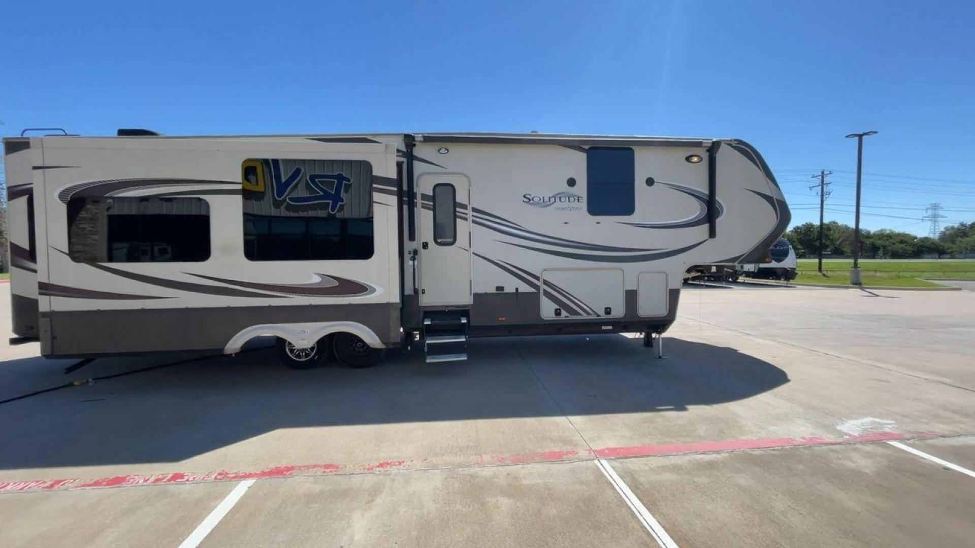 2015 GRAND DESIGN SOLITUDE 369RL (573FS3820F1) , Length: 38.92 ft. | Dry Weight: 12,650 lbs. | Gross Weight: 16,000 lbs. | Slides: 3 transmission, located at 4319 N Main Street, Cleburne, TX, 76033, (817) 221-0660, 32.435829, -97.384178 - Photo#2