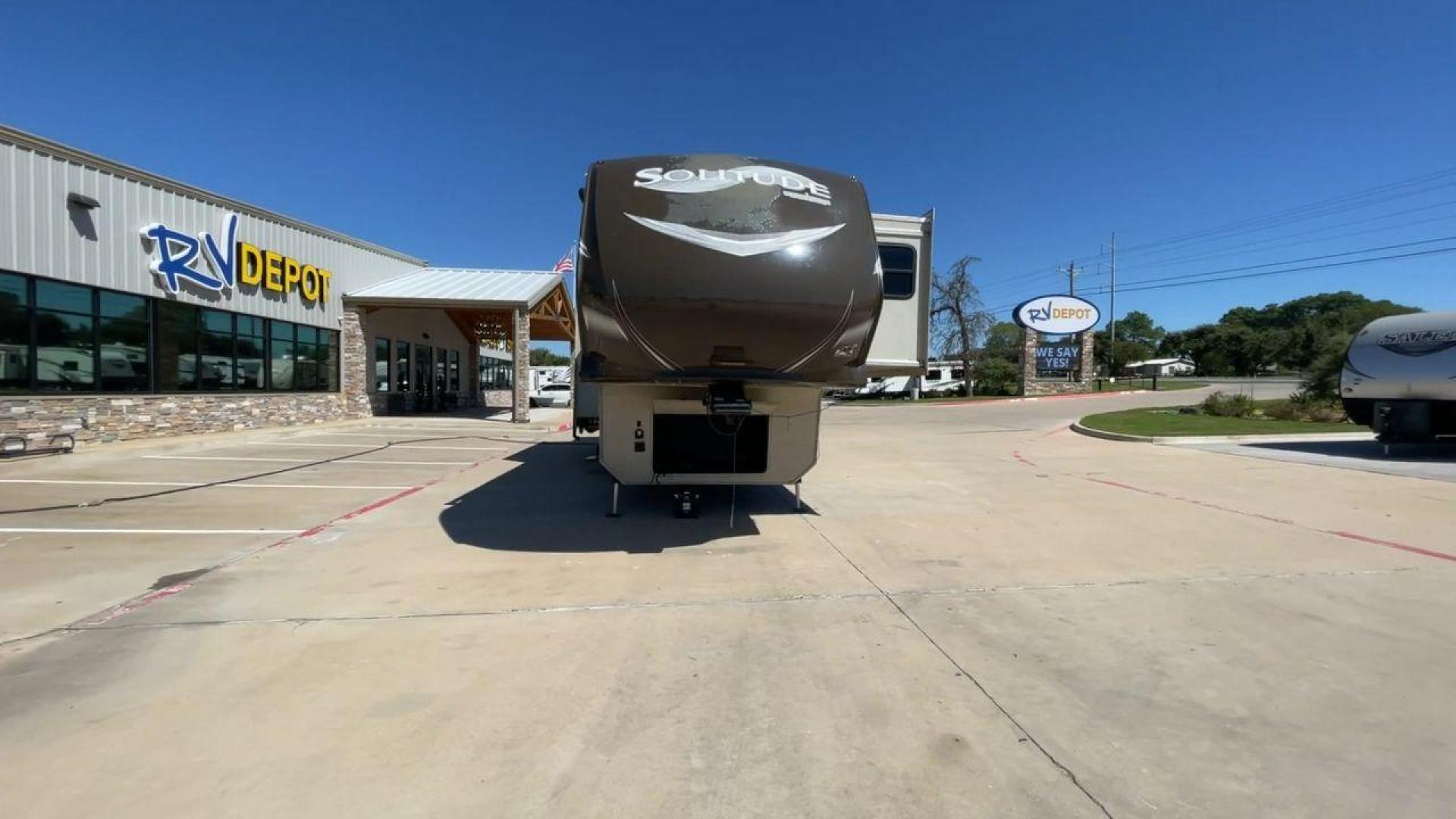 2015 GRAND DESIGN SOLITUDE 369RL (573FS3820F1) , Length: 38.92 ft. | Dry Weight: 12,650 lbs. | Gross Weight: 16,000 lbs. | Slides: 3 transmission, located at 4319 N Main Street, Cleburne, TX, 76033, (817) 221-0660, 32.435829, -97.384178 - Photo#4