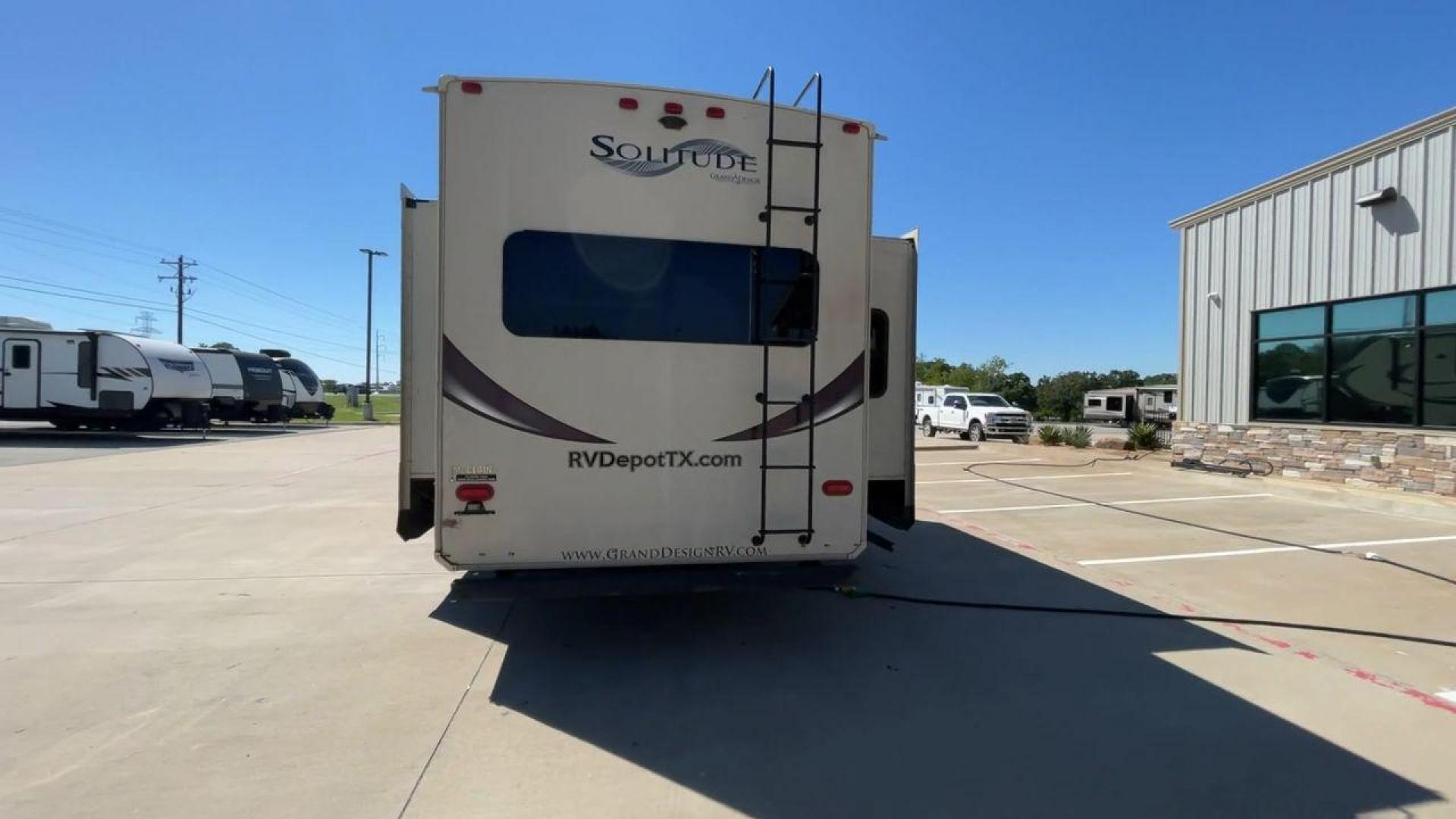 2015 GRAND DESIGN SOLITUDE 369RL (573FS3820F1) , Length: 38.92 ft. | Dry Weight: 12,650 lbs. | Gross Weight: 16,000 lbs. | Slides: 3 transmission, located at 4319 N Main Street, Cleburne, TX, 76033, (817) 221-0660, 32.435829, -97.384178 - Photo#8