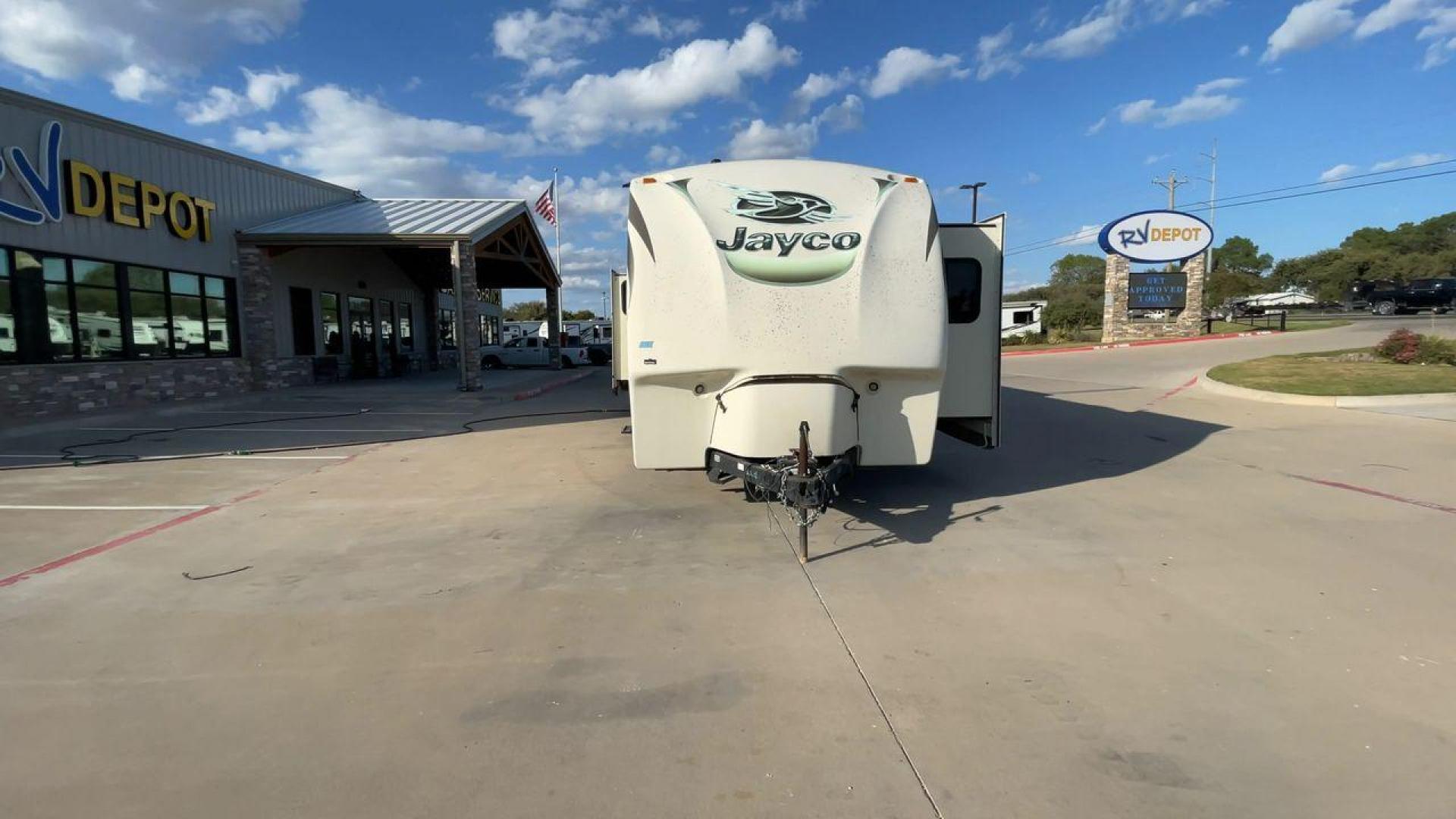 2015 BEIGE JAYCO EAGLE 338RETS - (1UJBJ0BU6F1) , Length: 39.2 ft. | Dry Weight: 8,710 lbs. | Gross Weight: 10,950 lbs. | Slides: 3 transmission, located at 4319 N Main Street, Cleburne, TX, 76033, (817) 221-0660, 32.435829, -97.384178 - This 2015 Jayco Eagle 338RETS travel trailer measures just under 40' in length. It is a dual axle, aluminum wheel setup with a GVWR of 10,950 lbs and has a carrying capacity of 2,240 lbs. With three slides, this travel trailer is open and spacious!Constructed with an aluminum body and featuring fibe - Photo#4