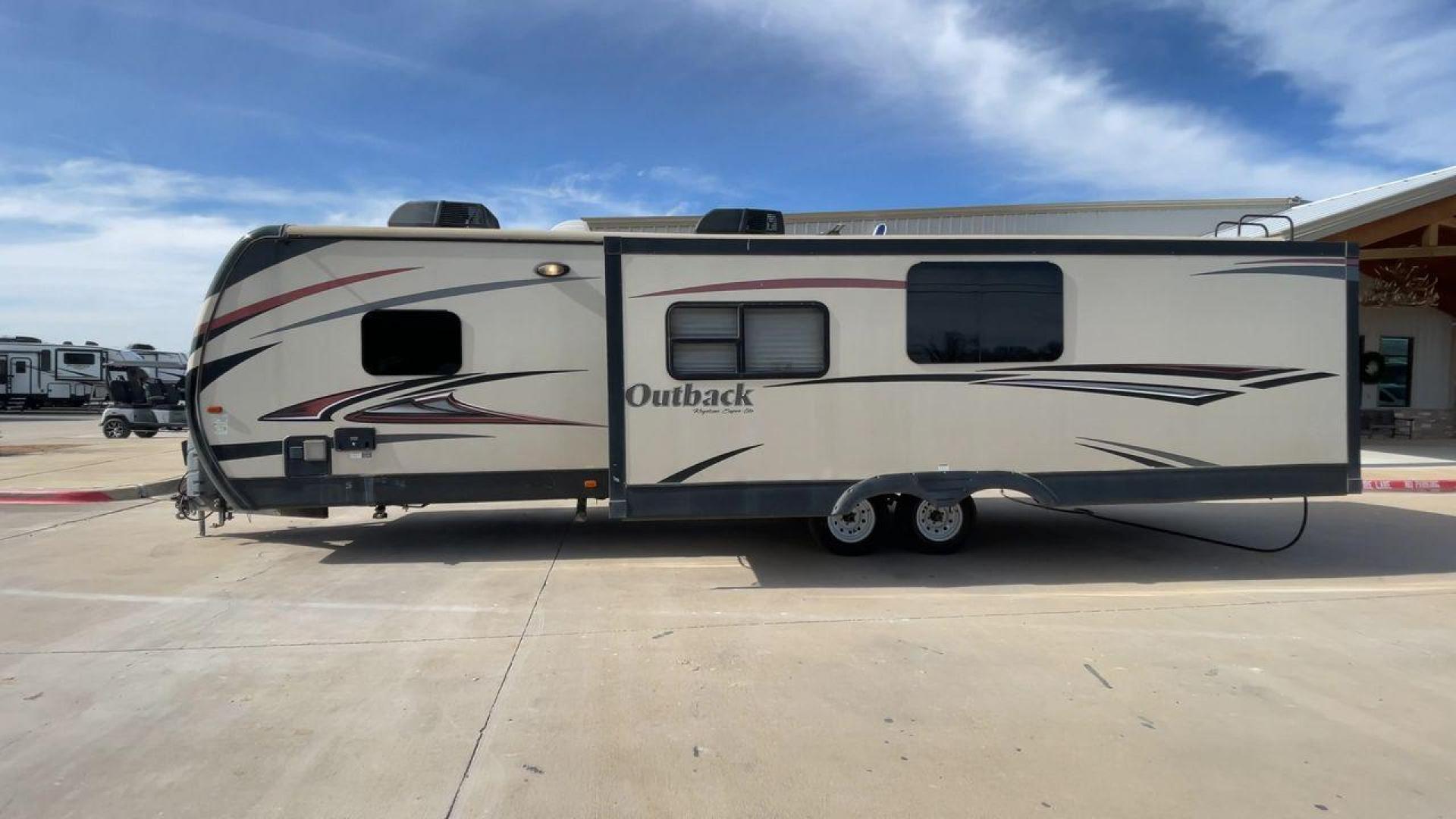 2015 TAN KEYSTONE OUTBACK 323BH (4YDT32321FB) , Length: 36 ft. | Dry Weight: 8,190 lbs. | Gross Weight: 9,500 lbs. | Slides: 2 transmission, located at 4319 N Main Street, Cleburne, TX, 76033, (817) 221-0660, 32.435829, -97.384178 - Photo#6