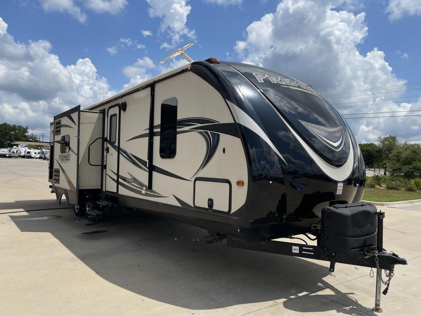 2015 TAN KEYSTONE PREMIER 34BHPR (4YDT34B25FD) , Length: 37 ft. | Dry Weight: 7,076 lbs. | Gross Weight: 8,800 lbs. | Slides: 3 transmission, located at 4319 N Main Street, Cleburne, TX, 76033, (817) 221-0660, 32.435829, -97.384178 - Take a trip with more family members and friends in this remarkably spacious 2015 Keystone Premier 34BHPR! This travel trailer measures exactly 37 ft. in length and 10.92 ft. in height. It has a dry weight of 7,076 lbs. and a GVWR of 8,800 lbs. It highlights a rear bunk and an outside kitchen, ma - Photo#23