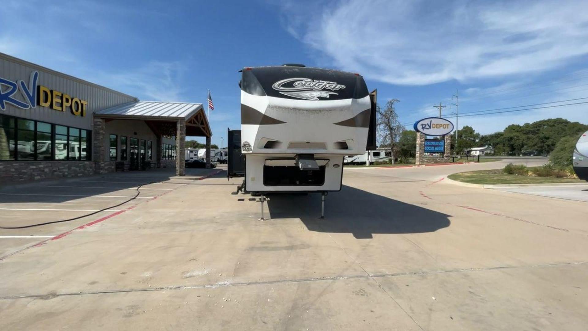 2015 KEYSTONE RV COUGAR 327RES (4YDF32729F2) , Length: 36.42 ft. | Dry Weight: 10,213 lbs. | Gross Weight: 12,135 lbs. | Slides: 3 transmission, located at 4319 N Main Street, Cleburne, TX, 76033, (817) 221-0660, 32.435829, -97.384178 - Enjoy the abundant storage and space that comes with the 2015 Keystone Cougar 327RES! This fifth wheel measures 36.42 ft. in length and 12.25 ft. in height. It has a dry weight of 10,213 lbs. and a GVWR of 12,135 lbs. It also comes equipped with automatic heating and cooling rated at 30,000 and 1 - Photo#4