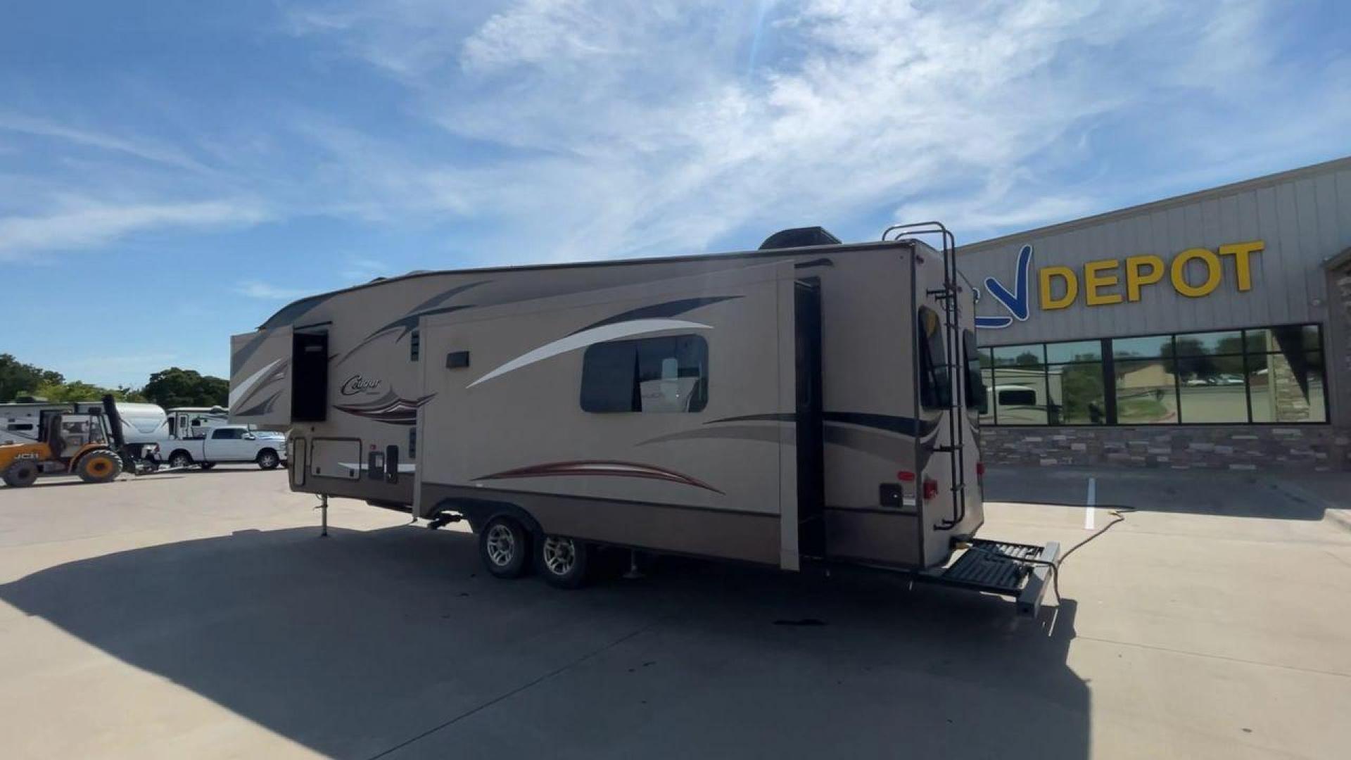 2015 KEYSTONE RV COUGAR 327RES (4YDF32729F2) , Length: 36.42 ft. | Dry Weight: 10,213 lbs. | Gross Weight: 12,135 lbs. | Slides: 3 transmission, located at 4319 N Main Street, Cleburne, TX, 76033, (817) 221-0660, 32.435829, -97.384178 - Enjoy the abundant storage and space that comes with the 2015 Keystone Cougar 327RES! This fifth wheel measures 36.42 ft. in length and 12.25 ft. in height. It has a dry weight of 10,213 lbs. and a GVWR of 12,135 lbs. It also comes equipped with automatic heating and cooling rated at 30,000 and 1 - Photo#7