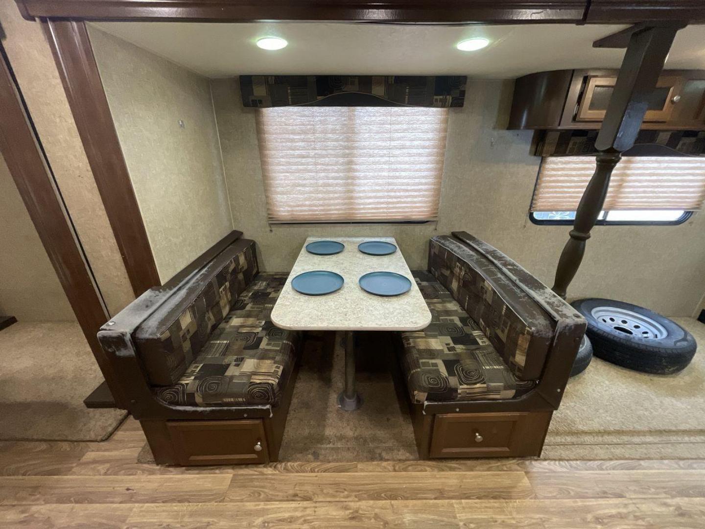 2015 WHITE KZ VENTURE RV SPORTTREK (4EZT13128F5) , Length: 35.6 ft | Dry Weight: 7,110 lbs | Gross Weight: 8,300 lbs | Slides: 2 transmission, located at 4319 N Main Street, Cleburne, TX, 76033, (817) 221-0660, 32.435829, -97.384178 - With the 2015 KZ Venture RV SportTrek Travel Trailer, set out on your next adventure. With the modern traveler in mind, this travel trailer offers the ideal balance of comfort, style, and functionality. This unit measures 35.5 ft in length, 8 ft in width, and 10.92 ft in height. It has a dry weig - Photo#14