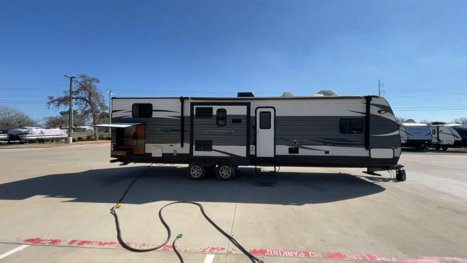 2015 GRAY SPRINGDALE 330KI (4YDT33027F3) , located at 4319 N Main Street, Cleburne, TX, 76033, (817) 221-0660, 32.435829, -97.384178 - Photo#2