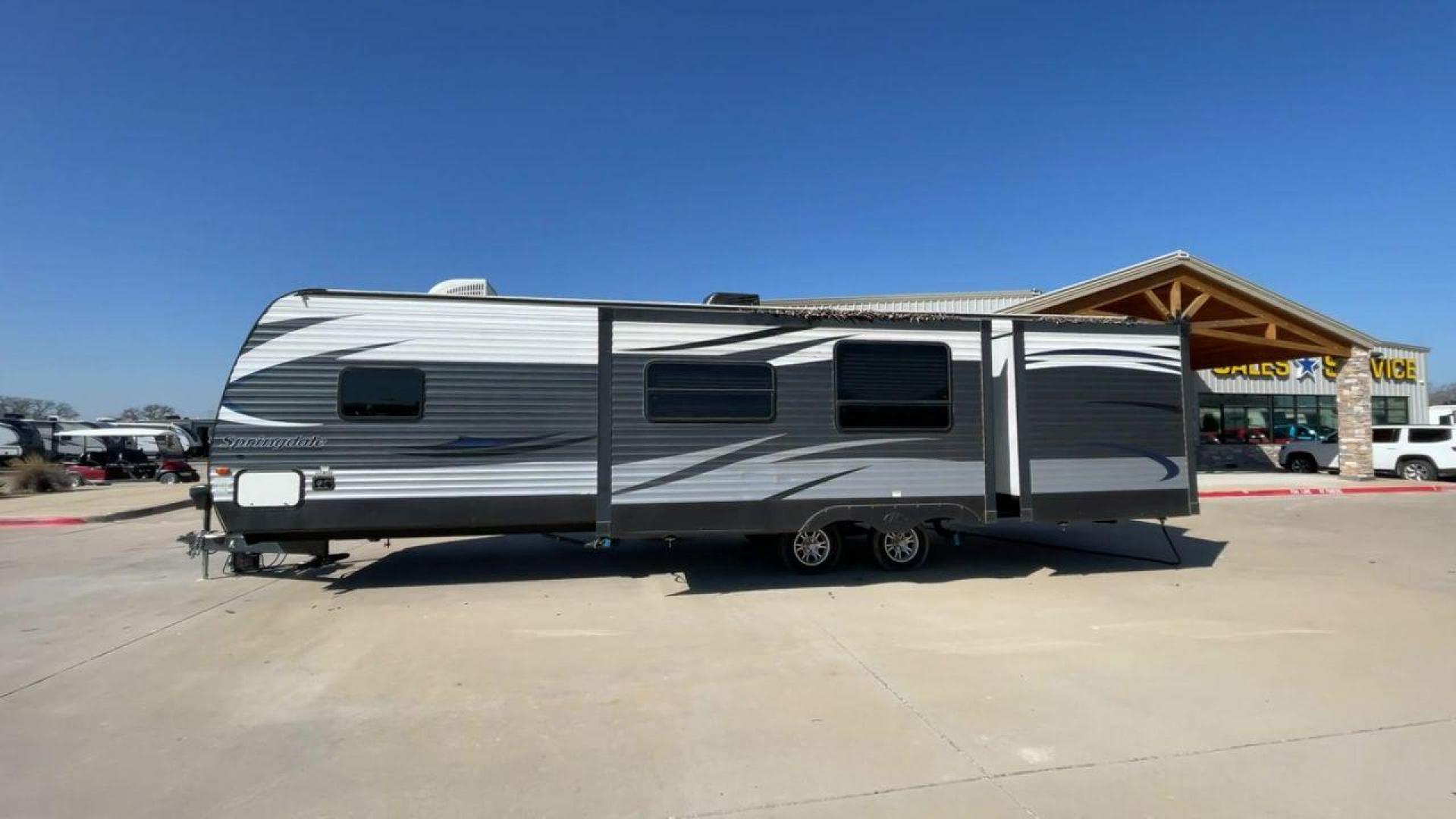 2015 GRAY SPRINGDALE 330KI (4YDT33027F3) , located at 4319 N Main Street, Cleburne, TX, 76033, (817) 221-0660, 32.435829, -97.384178 - Photo#6