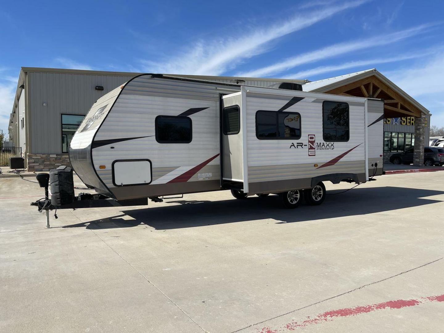 2015 WHITE STARCRAFT 27BHS - (1SABS0BP2F2) , located at 4319 N Main Street, Cleburne, TX, 76033, (817) 221-0660, 32.435829, -97.384178 - Photo#23