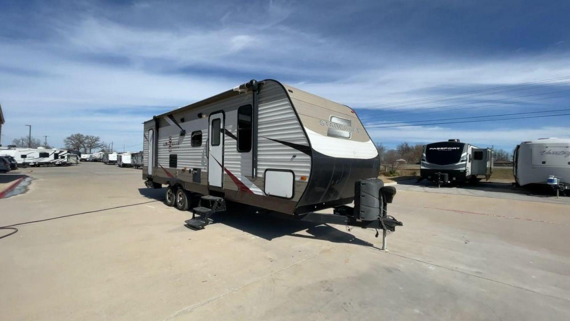 2015 WHITE STARCRAFT 27BHS - (1SABS0BP2F2) , located at 4319 N Main Street, Cleburne, TX, 76033, (817) 221-0660, 32.435829, -97.384178 - Photo#3