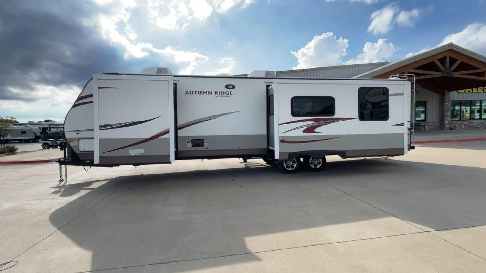 2015 STARCRAFT AUTUMN RIDGE 315RKS (1SABS0BT3E2) , located at 4319 N Main Street, Cleburne, TX, 76033, (817) 221-0660, 32.435829, -97.384178 - Photo#6